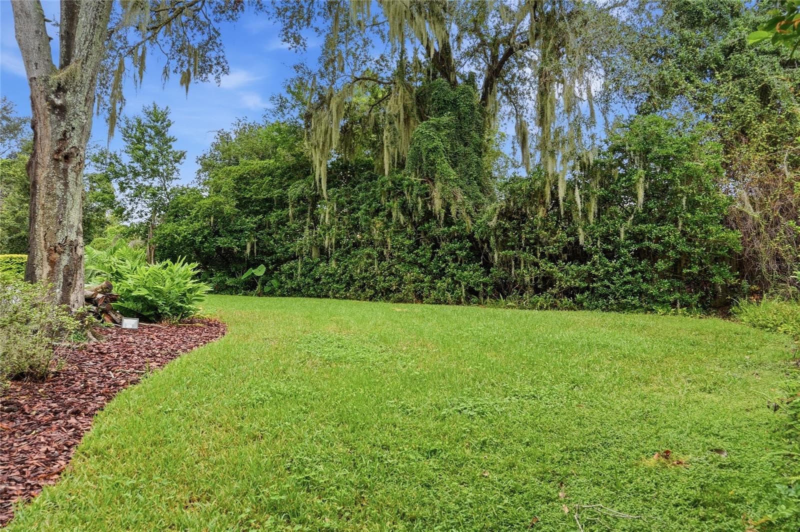 Single Family Residence at 828 BROOKWOOD DR, LAKELAND, photo 72 of 78