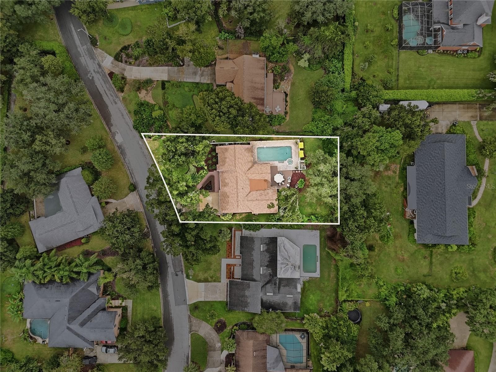 Single Family Residence at 828 BROOKWOOD DR, LAKELAND, photo 75 of 78