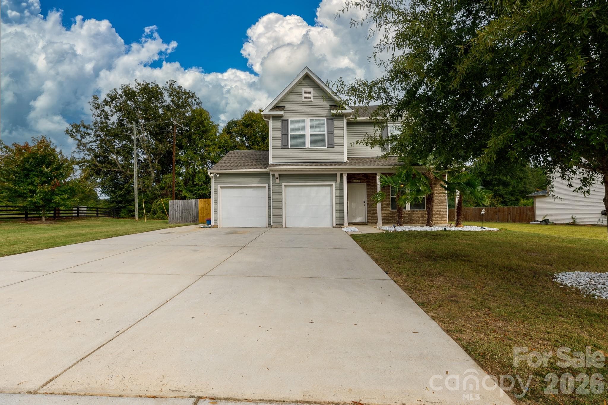 Single Family Residence at 111 Austen Lakes Drive, York, photo 3 of 44
