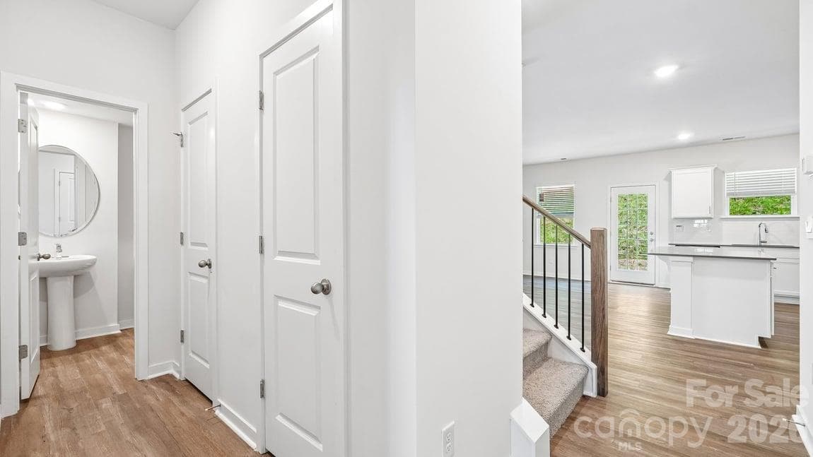 Single Family Residence at 552 Dazzle Loop, Newton, photo 22 of 64