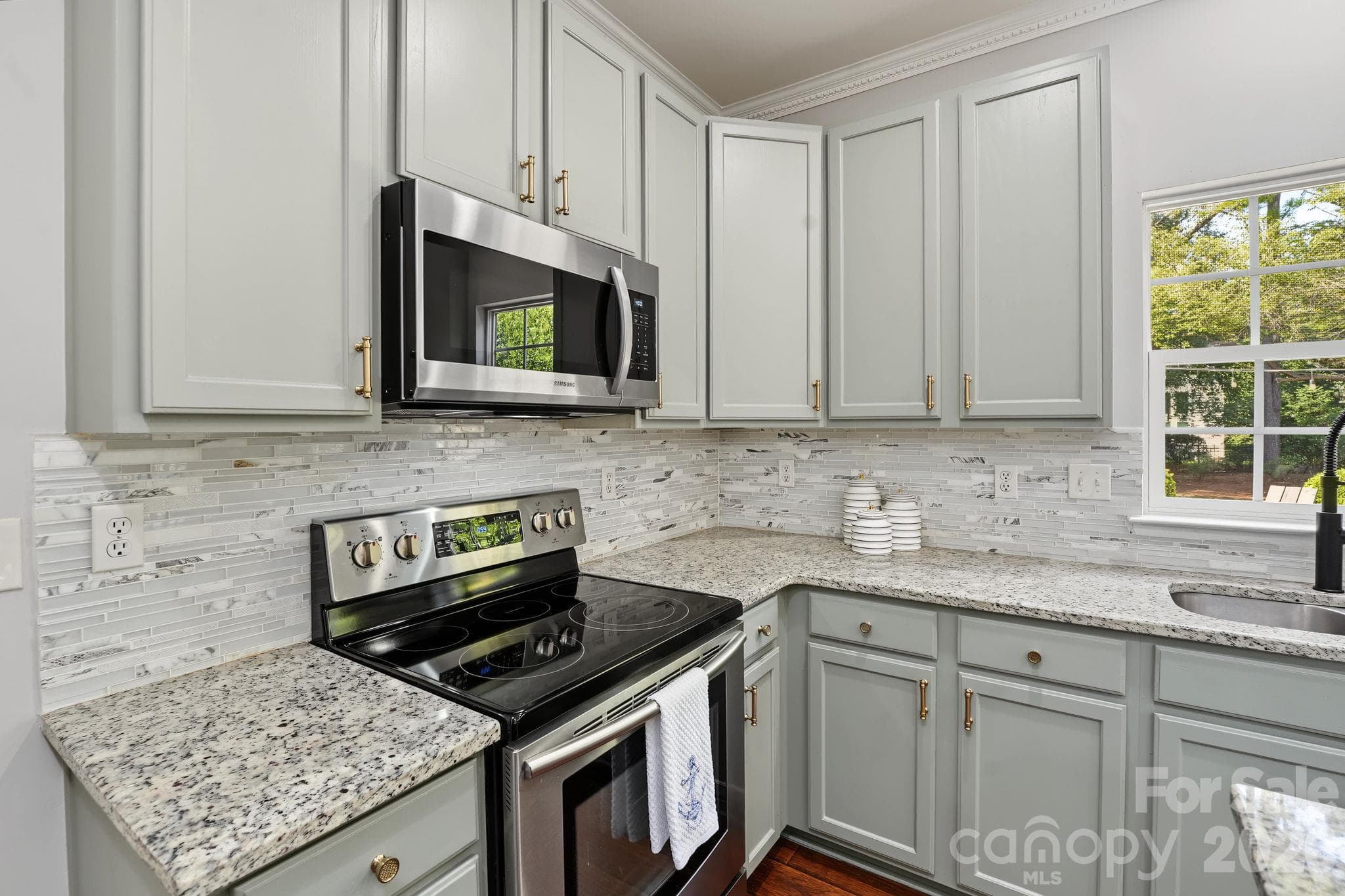 Single Family Residence at 12605 Kemerton Lane, Huntersville, photo 12 of 47