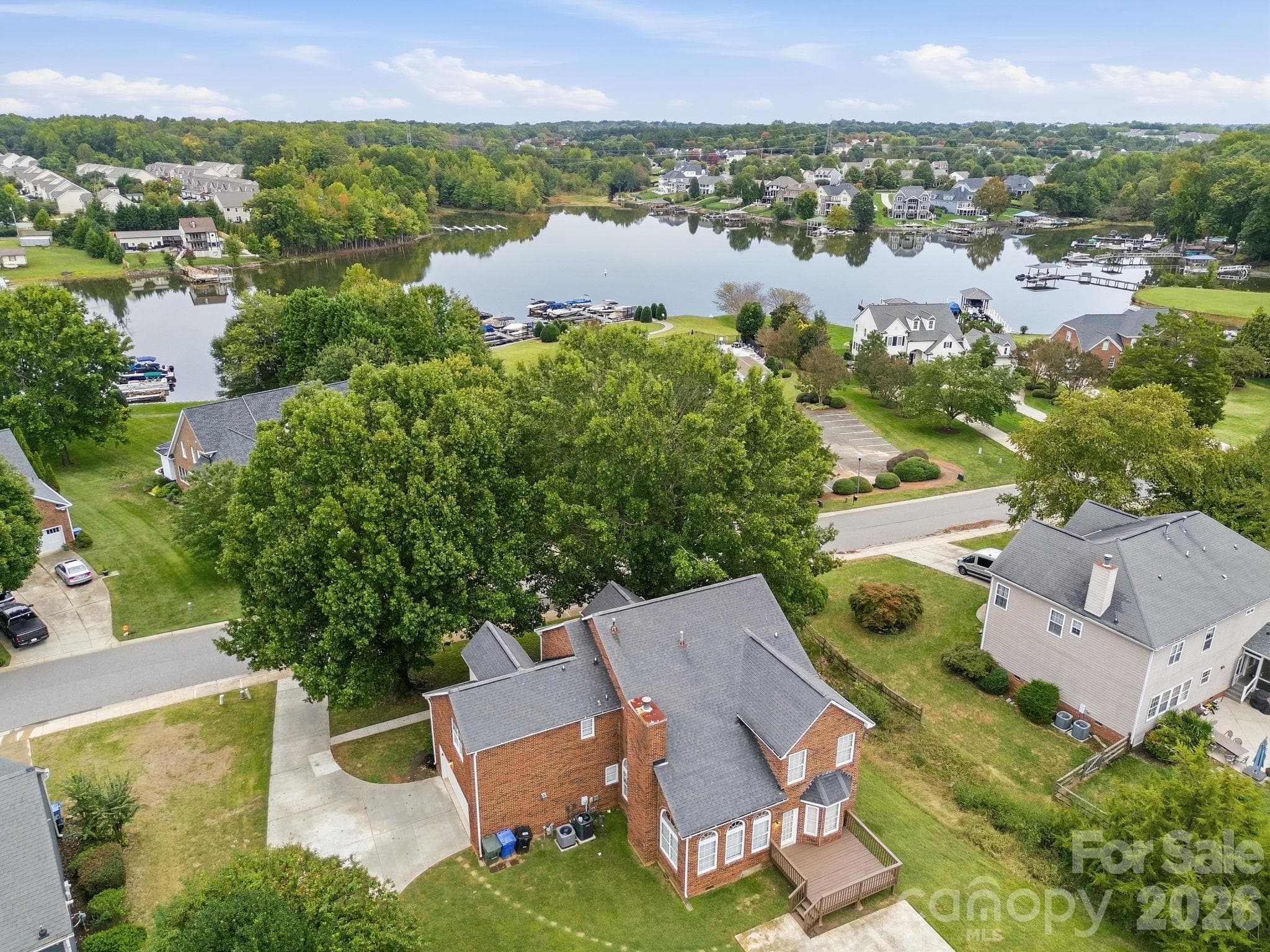 Single Family Residence at 166 Castles Gate Drive, Mooresville, photo 3 of 47