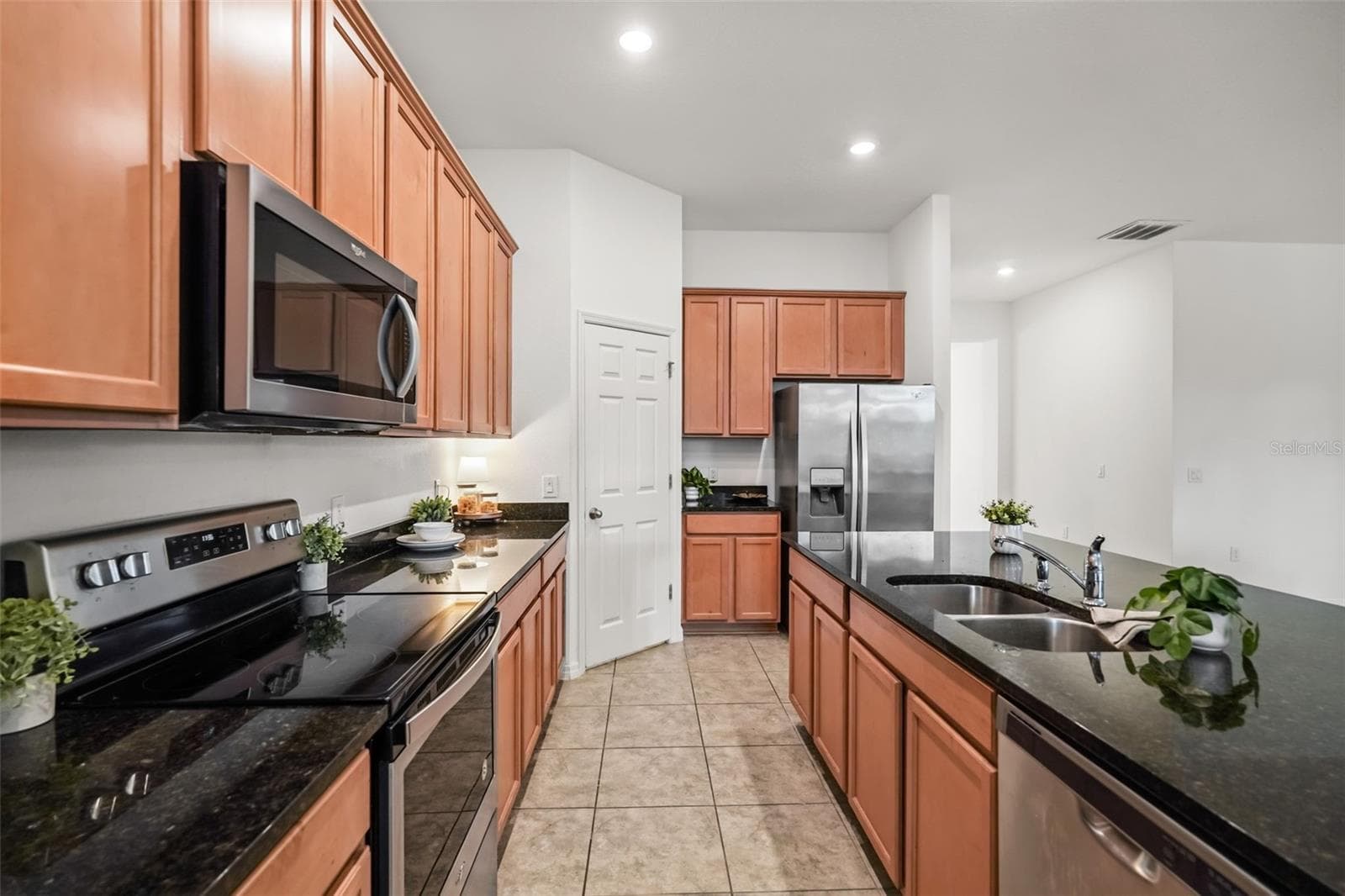 Single Family Residence at 12785 WESTSIDE VILLAGE LOOP, WINDERMERE, photo 16 of 42