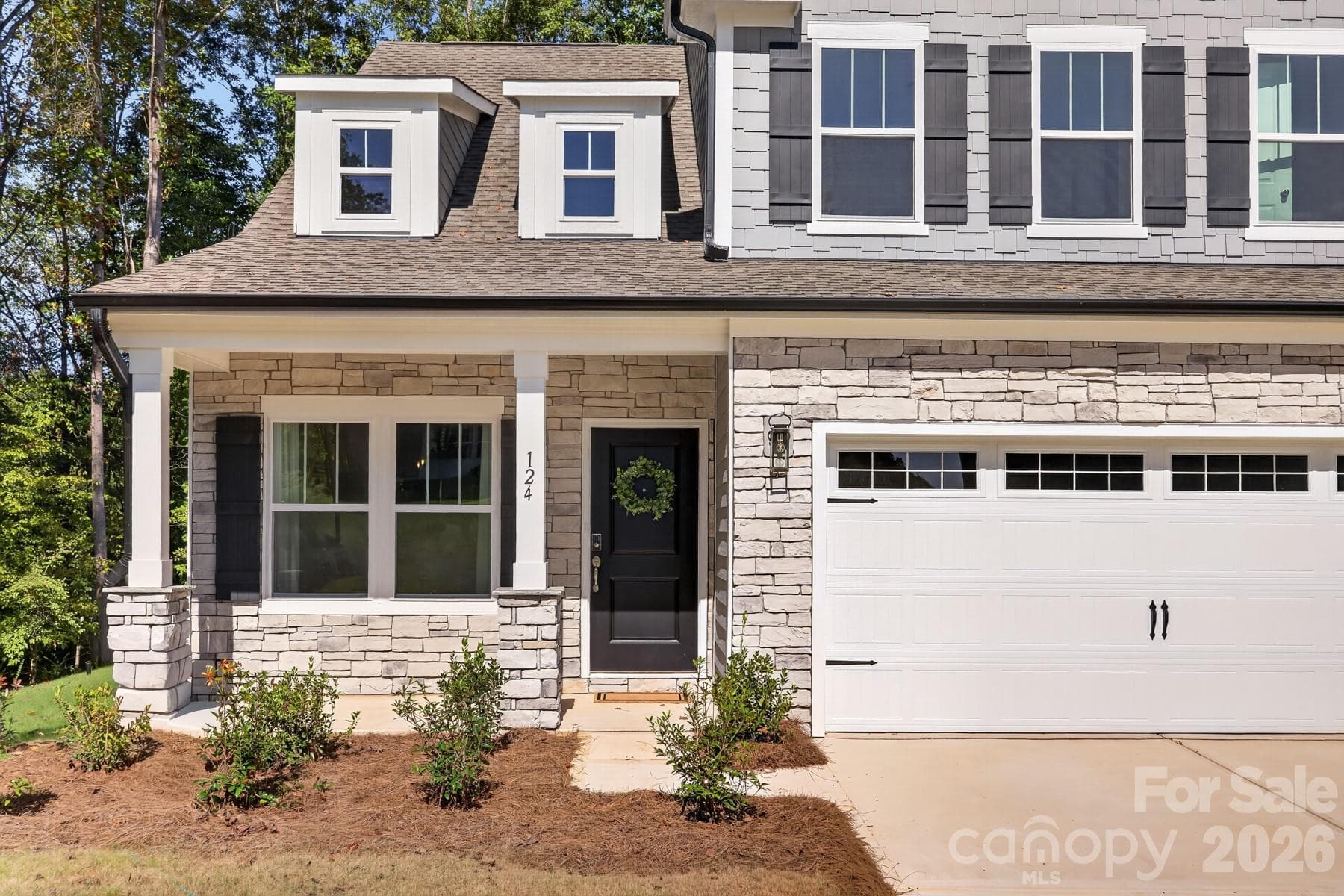 Single Family Residence at 124 W Springhouse Court, Statesville, photo 3 of 33