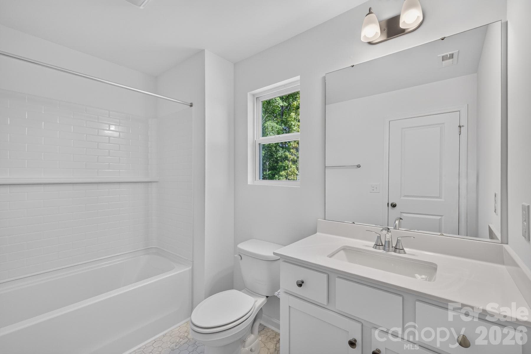 Single Family Residence at 124 W Springhouse Court, Statesville, photo 23 of 33