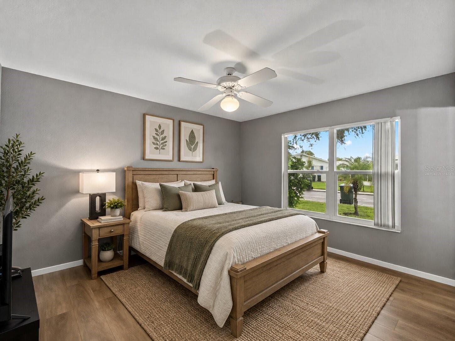 Virtually Staged PrimarySuite_8130PickwickRd_NorthPort_NaturalLight_Wide.jpg - 8130 PICKWICK RD, NORTH PORT