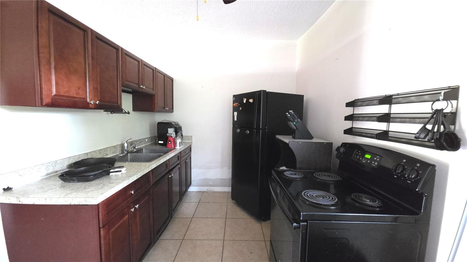 Single Family Residence at 110 CLUB RD, SANFORD, photo 2 of 18