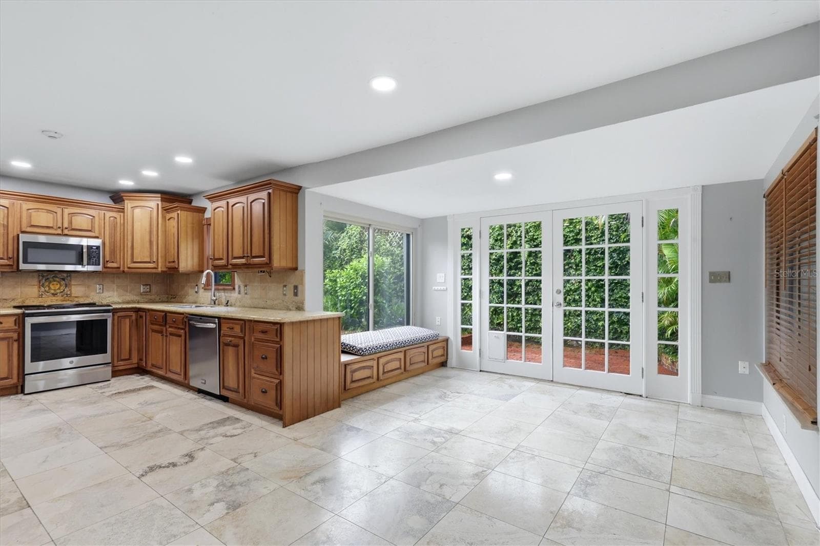 Kitchen - 1800 ALTA VISTA ST, SARASOTA