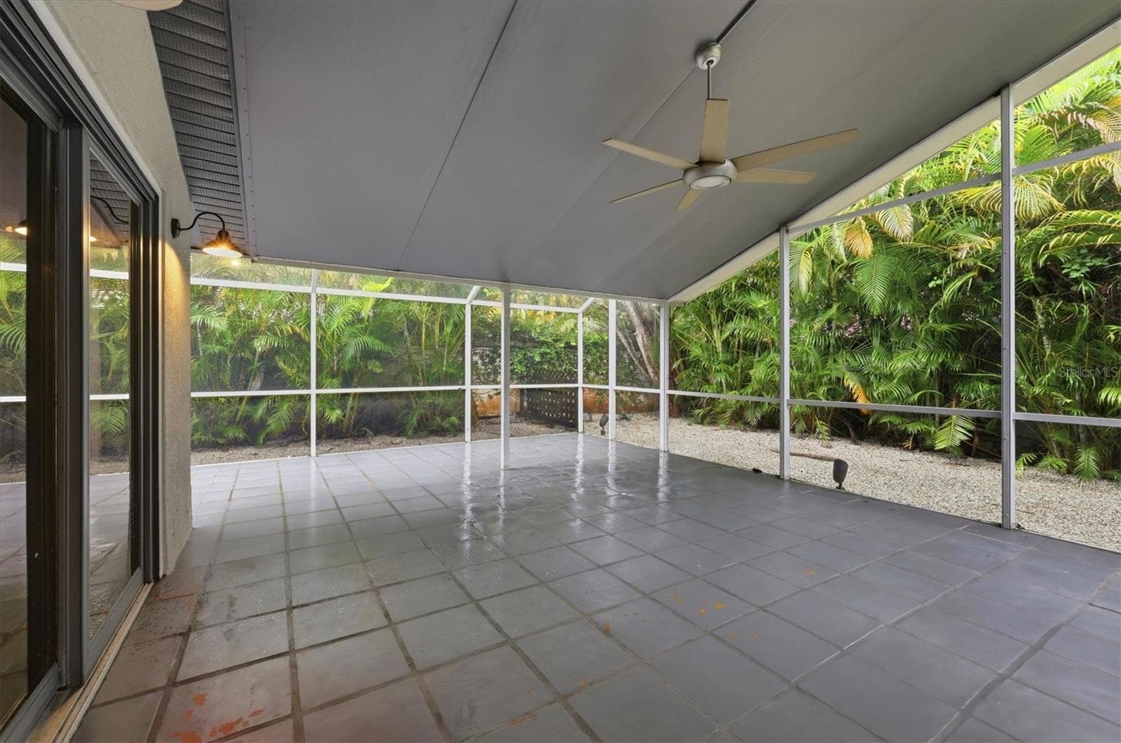 Lanai - 1800 ALTA VISTA ST, SARASOTA