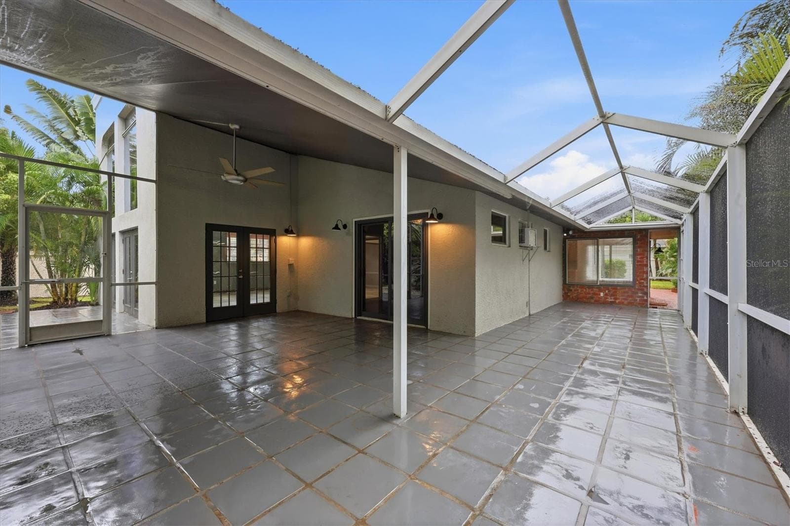 Lanai - 1800 ALTA VISTA ST, SARASOTA