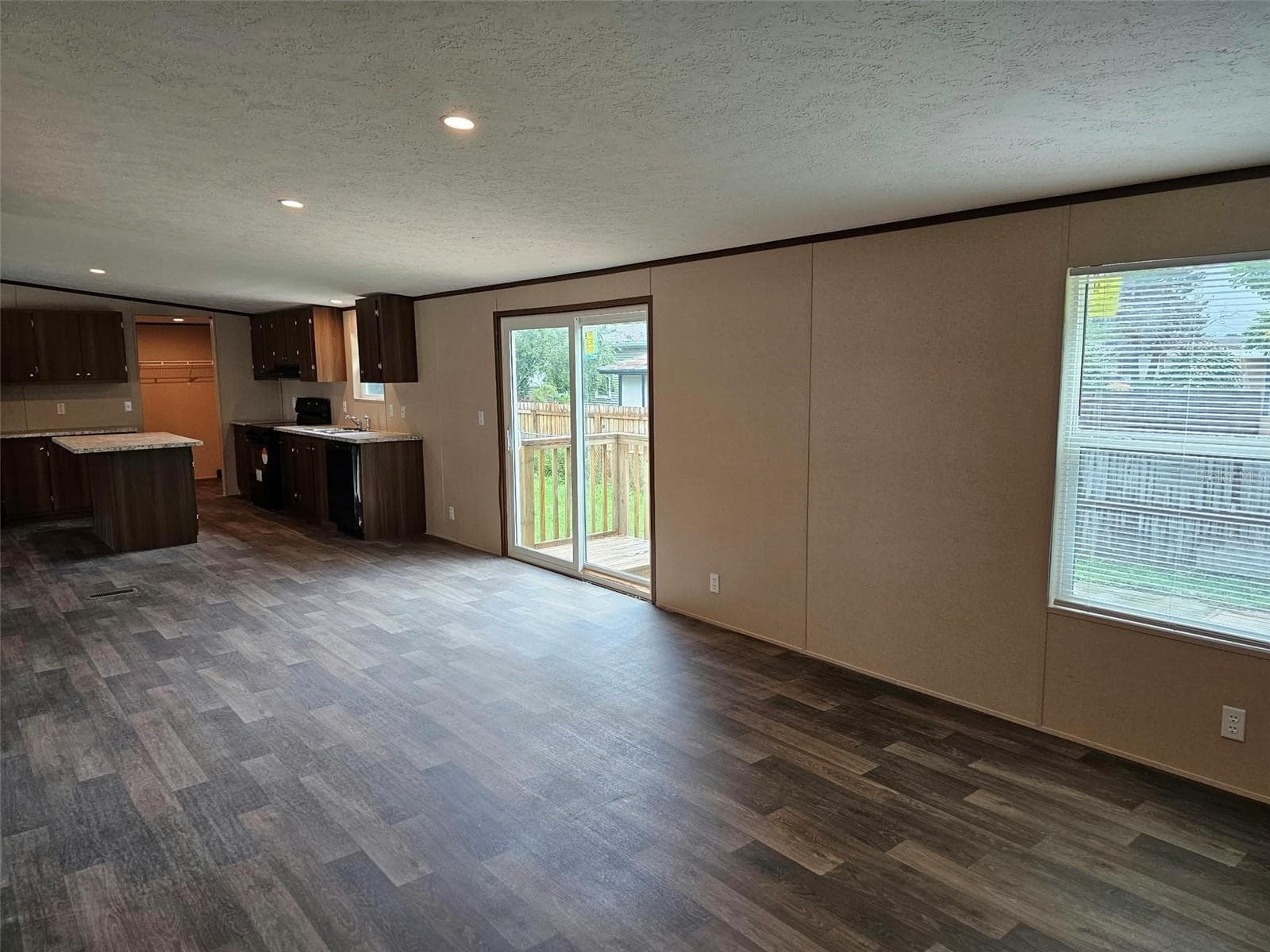 Manufactured Home at 6931 CASTILLO CT, ORLANDO, photo 8 of 29
