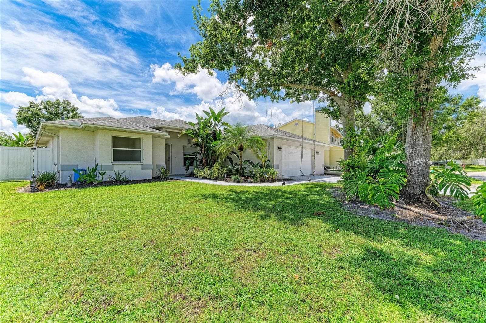 Single Family Residence at 4173 PARRY DR, SARASOTA, photo 2 of 51
