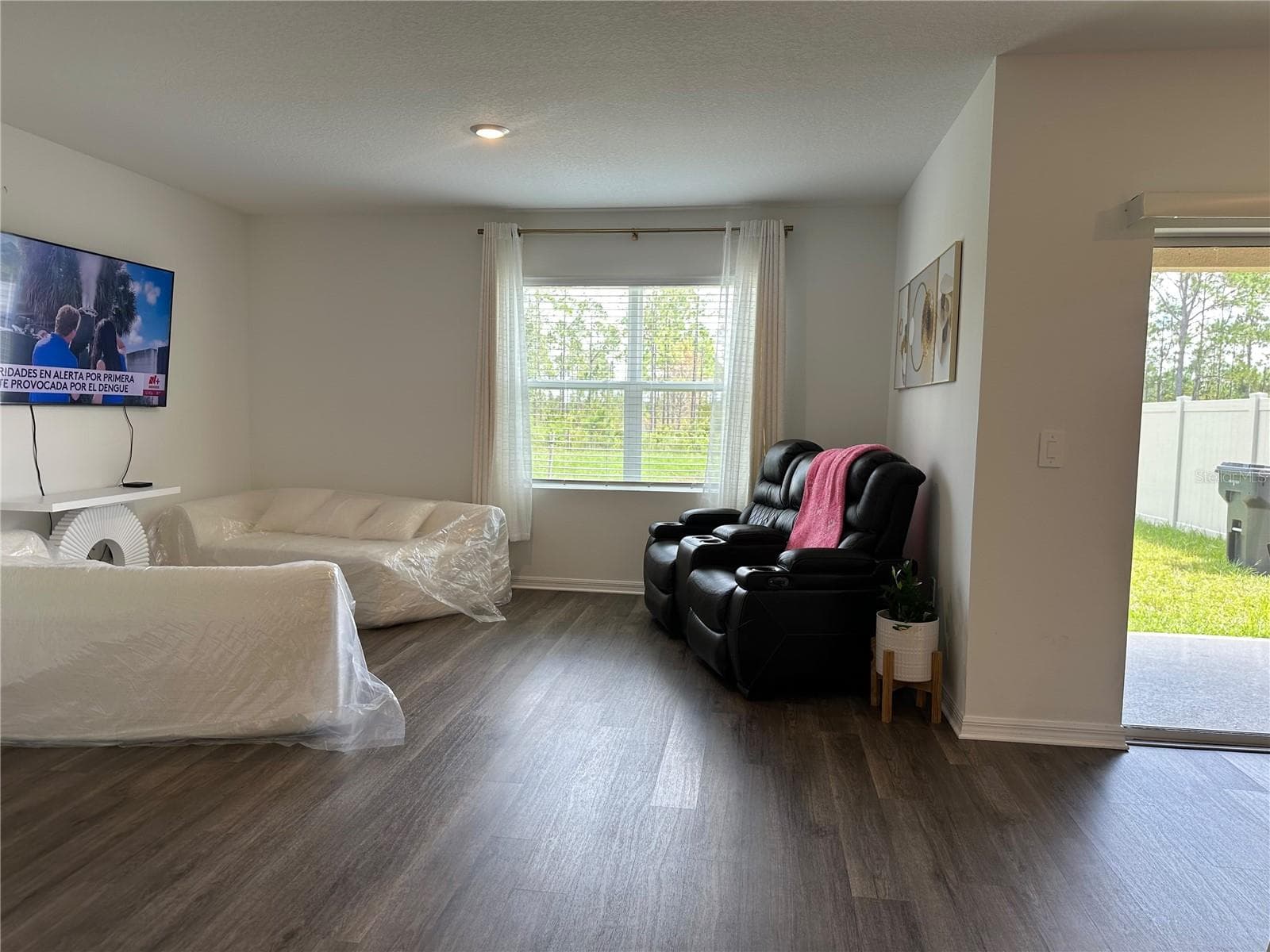 Single Family Residence at 3074 VICEROY CT, POINCIANA, photo 2 of 15