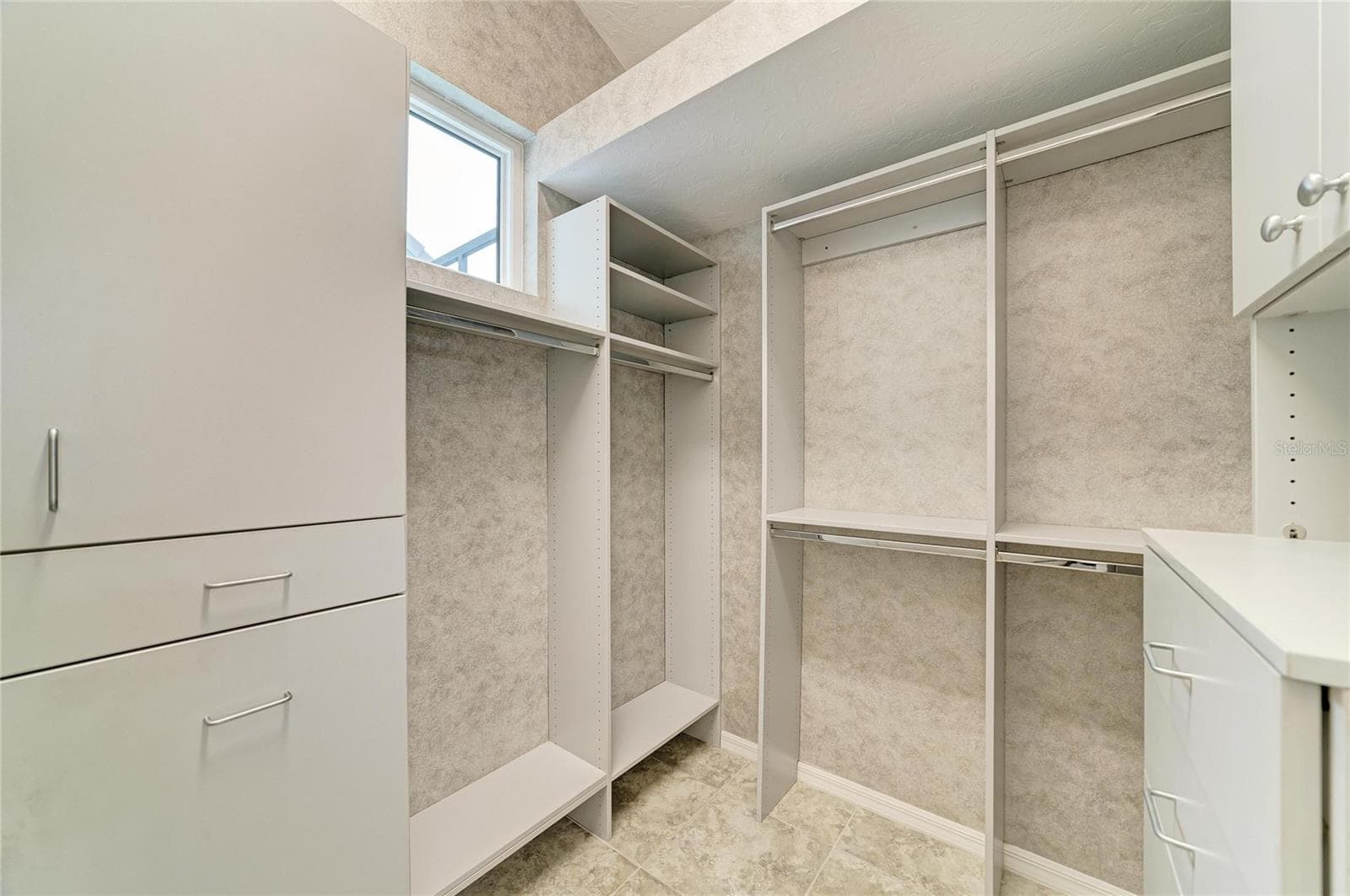 Primary Suite Closet - 7816 HERITAGE CLASSIC CT, LAKEWOOD RANCH