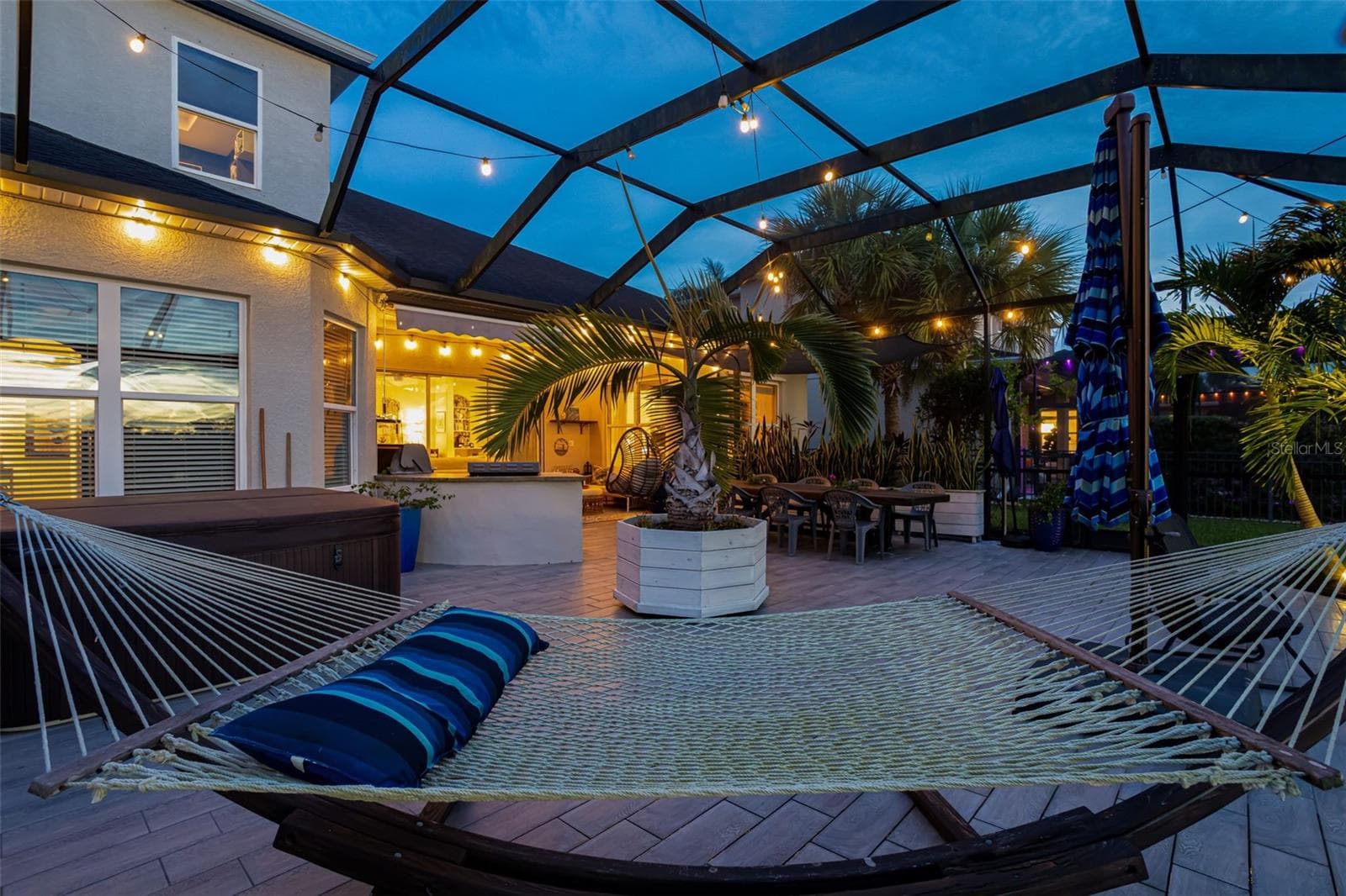 The perfect spot to relax, unwind, and enjoy the outdoors. Featuring a HOT TUB. - 6195 ANISE DR, SARASOTA