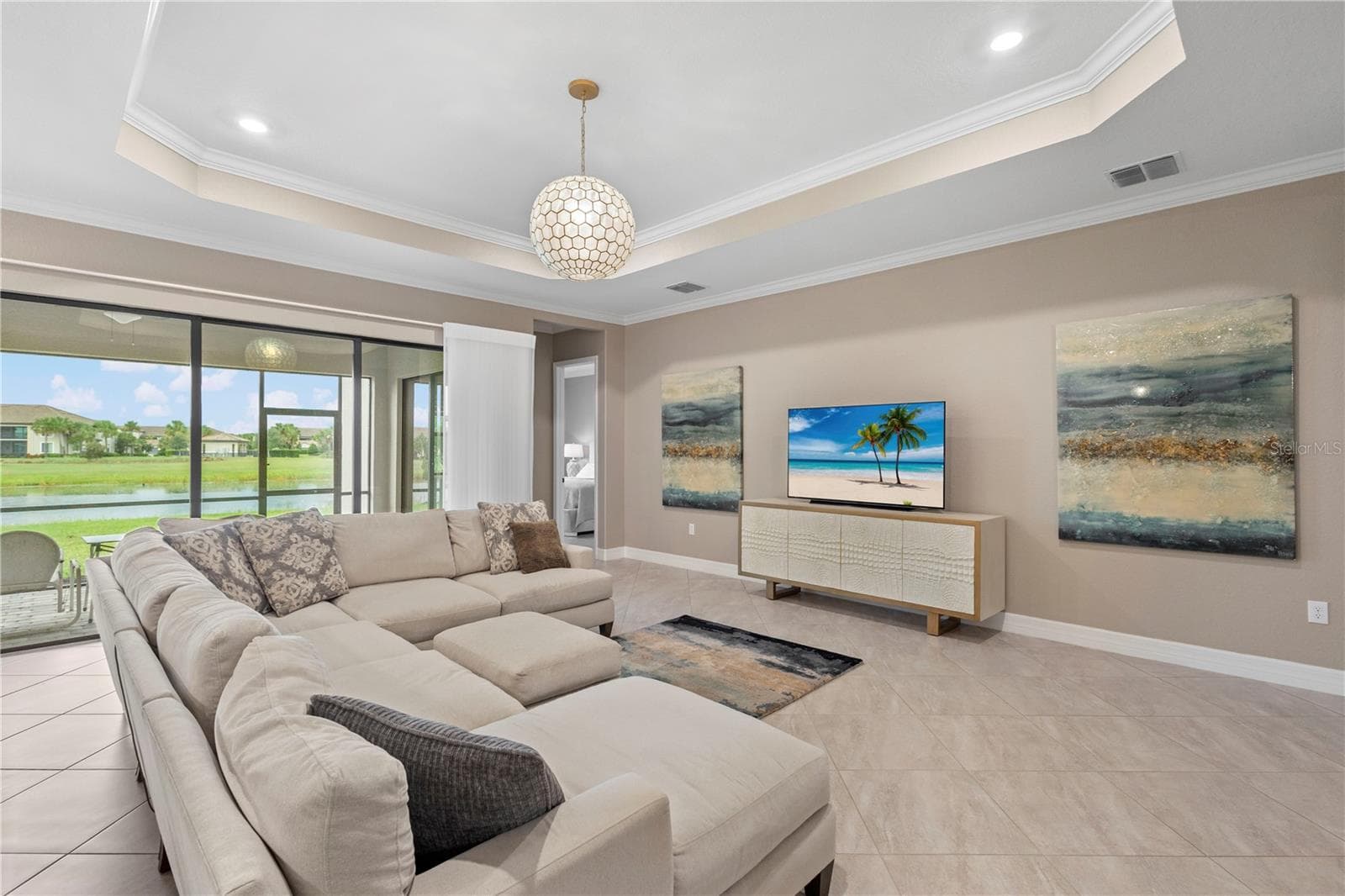 Single Family Residence at 5634 CHEECH GLN, LAKEWOOD RANCH, photo 9 of 35