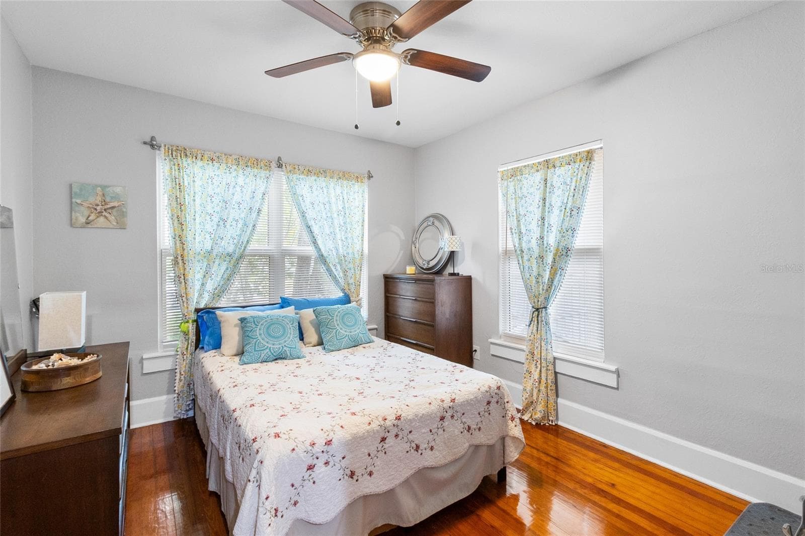 Single Family Residence at 1527 13TH ST S, ST PETERSBURG, photo 18 of 30