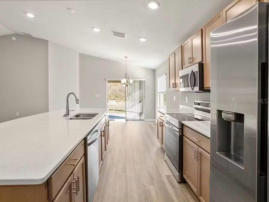 Single Family Residence at 139 DANCING DAHLIA ST, RUSKIN, photo 6 of 11