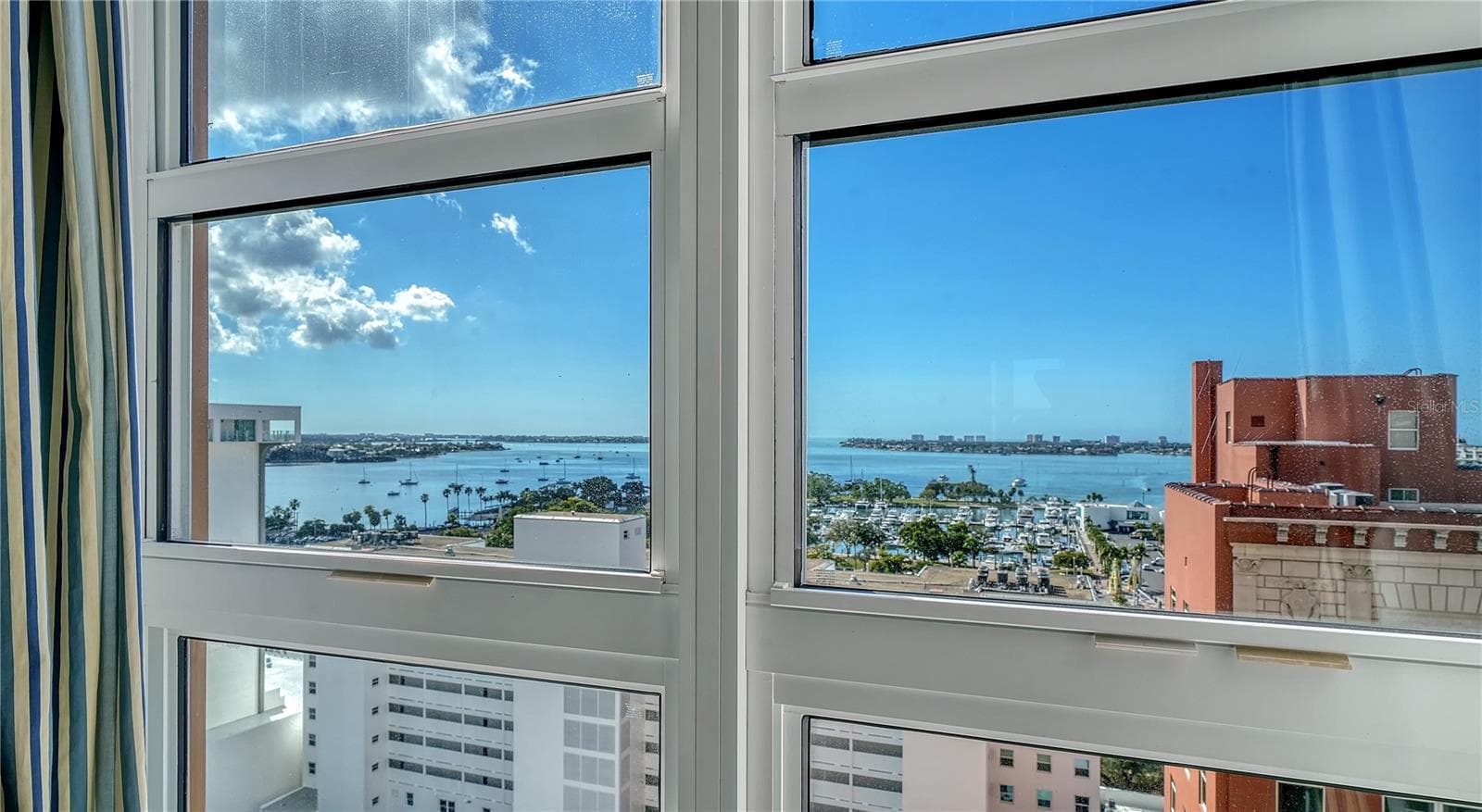 Condominium at 1350 MAIN ST #1208, SARASOTA, photo 27 of 78