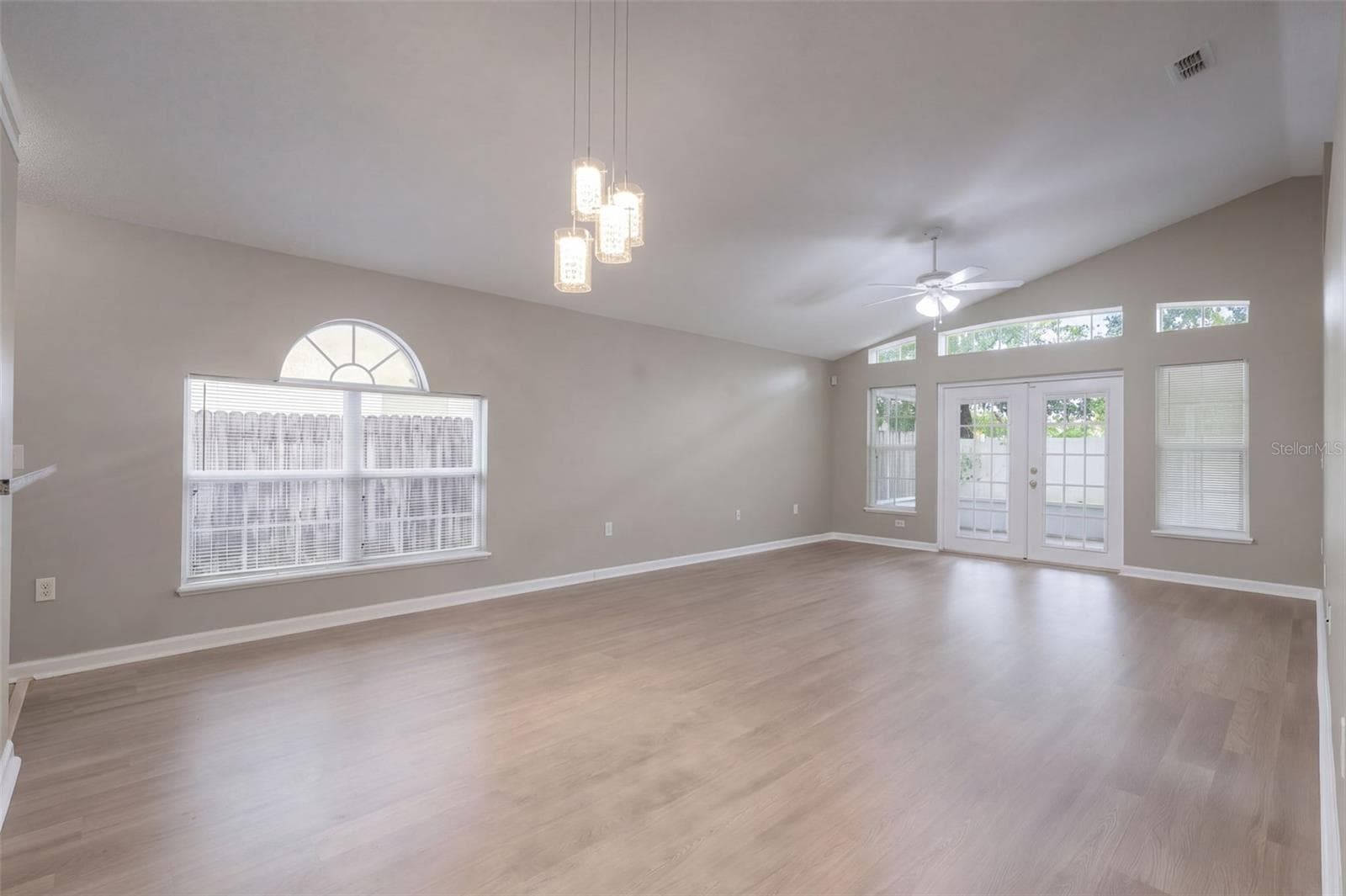 Single Family Residence at 8161 GOLDEN CHICKASAW CIR, ORLANDO, photo 6 of 28