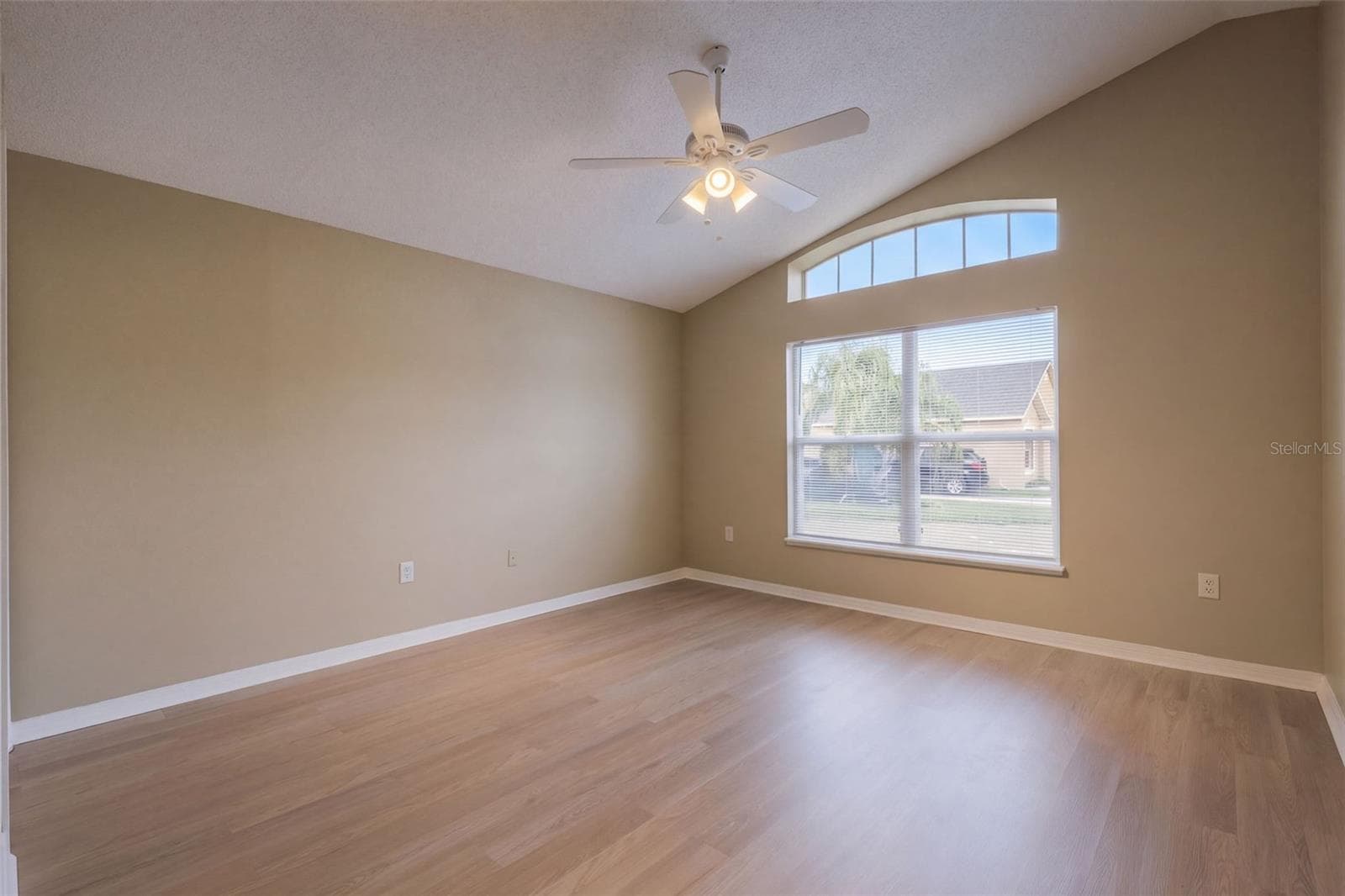 Single Family Residence at 8161 GOLDEN CHICKASAW CIR, ORLANDO, photo 12 of 28