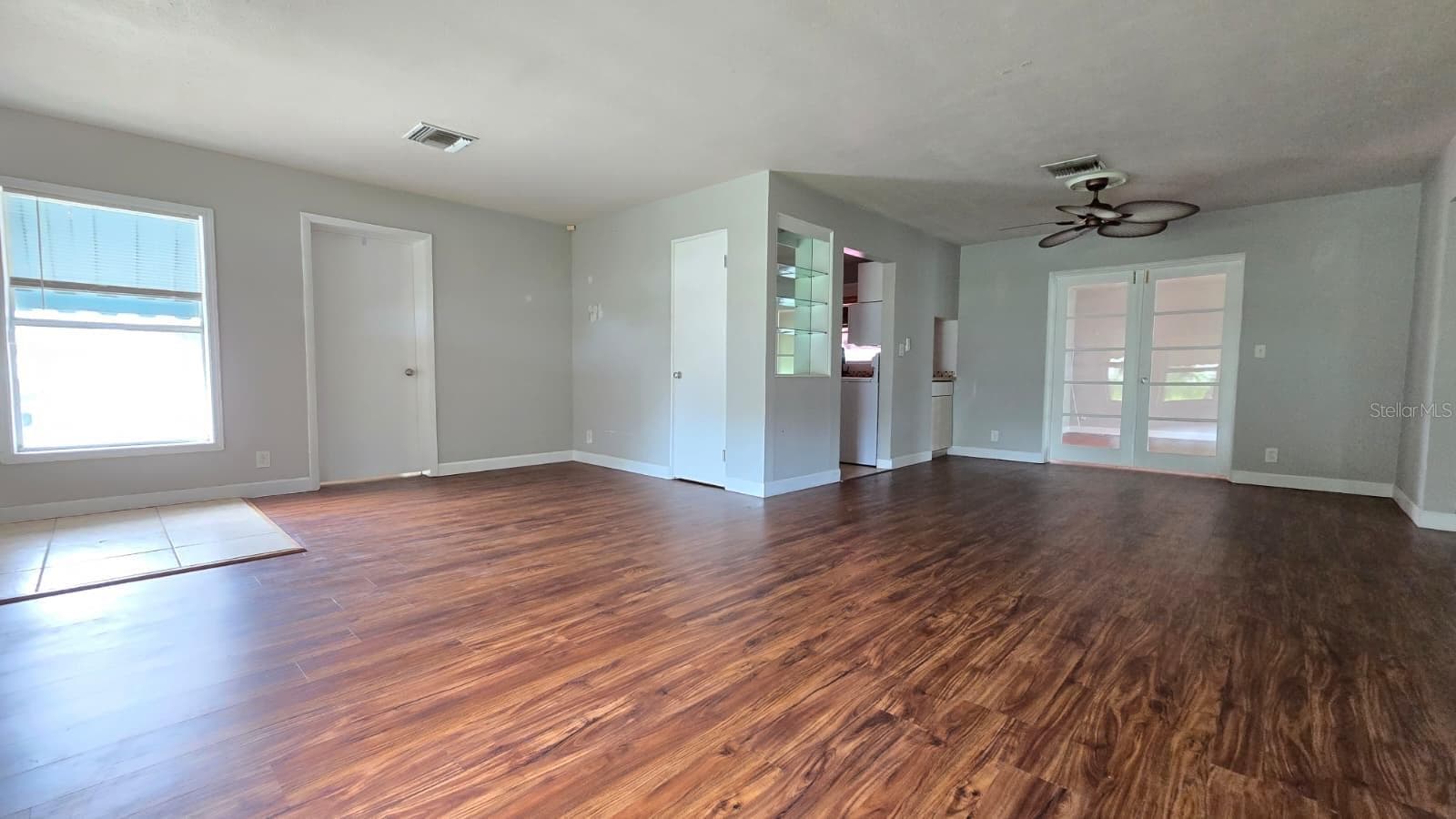 Single Family Residence at 311 E WALNUT ST, AVON PARK, photo 9 of 34
