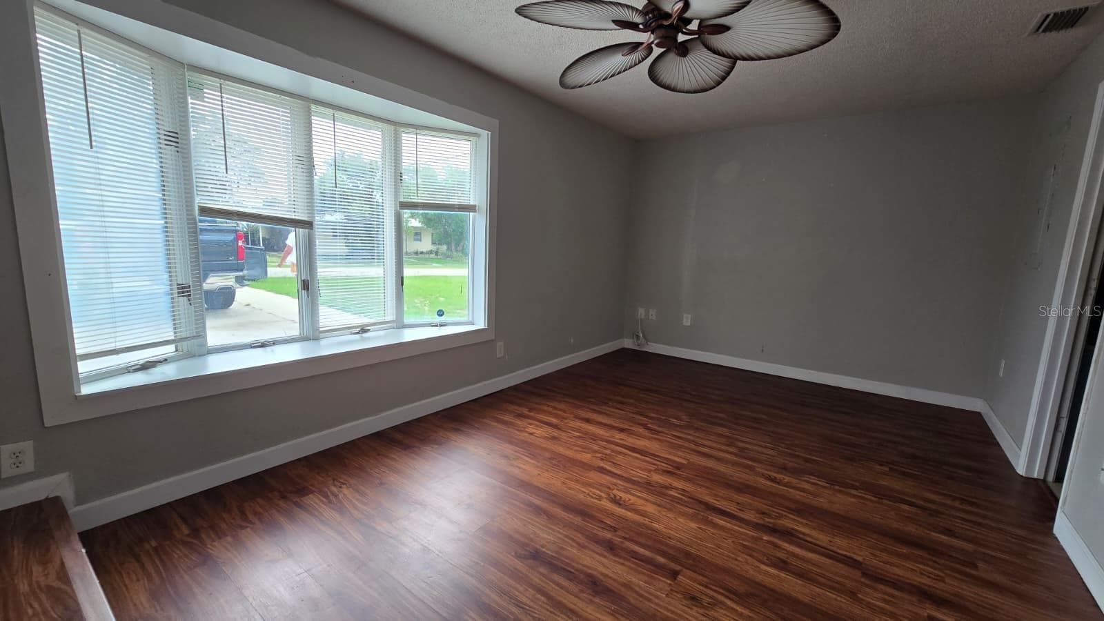 Single Family Residence at 311 E WALNUT ST, AVON PARK, photo 15 of 34