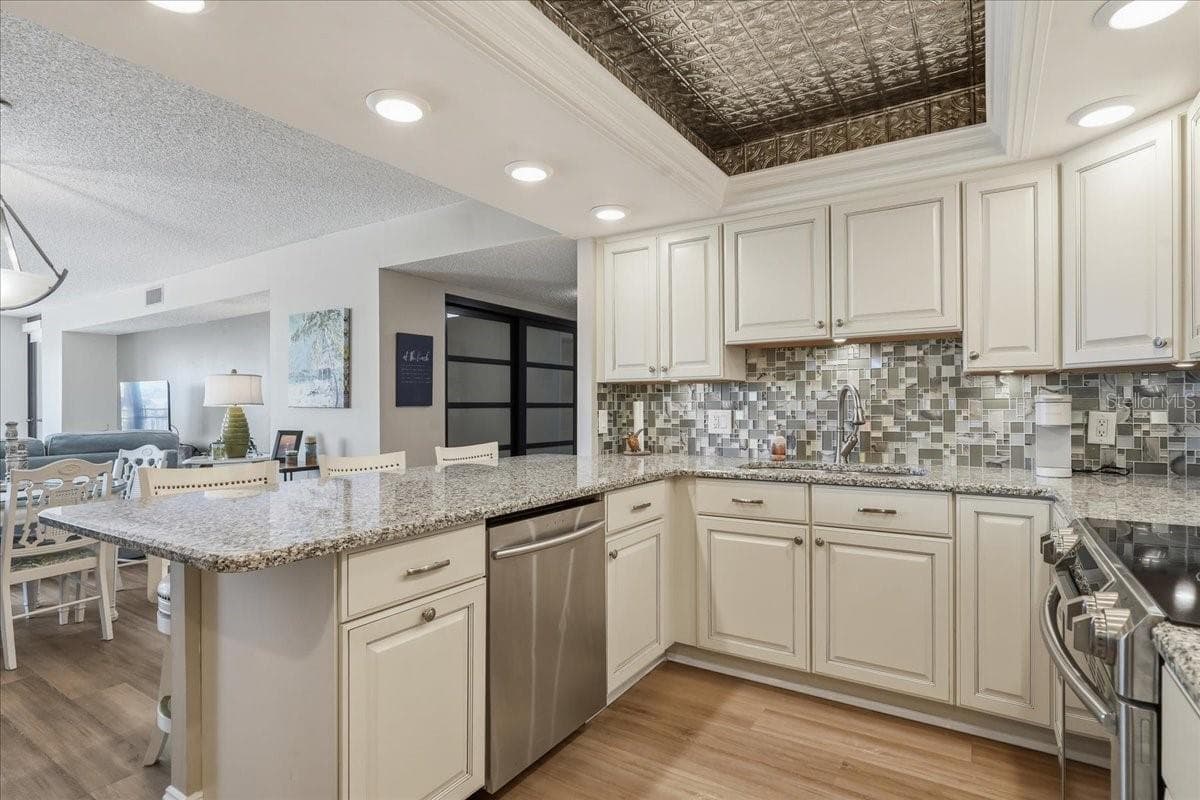 WONDERFUL STORAGE IN THE KITCHEN - 1430 GULF BLVD #407, CLEARWATER BEACH
