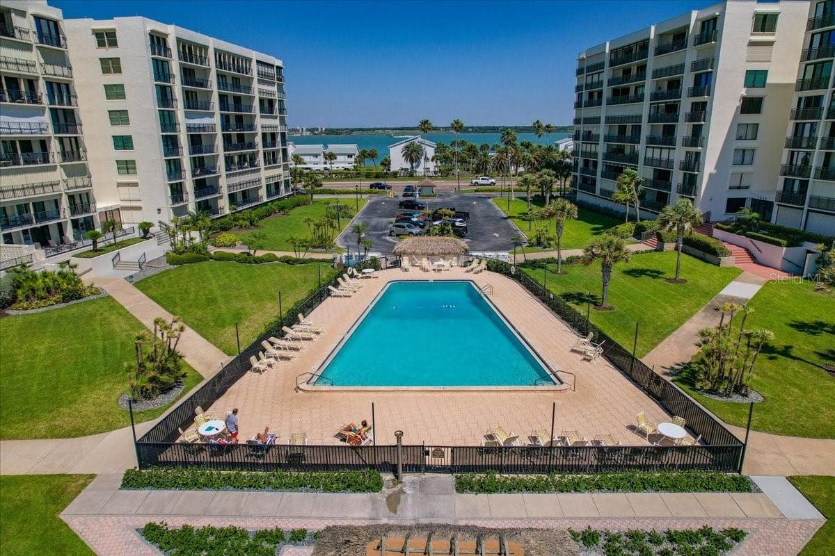 ENJOY YEAR ROUND POOL TIME HERE! - 1430 GULF BLVD #407, CLEARWATER BEACH