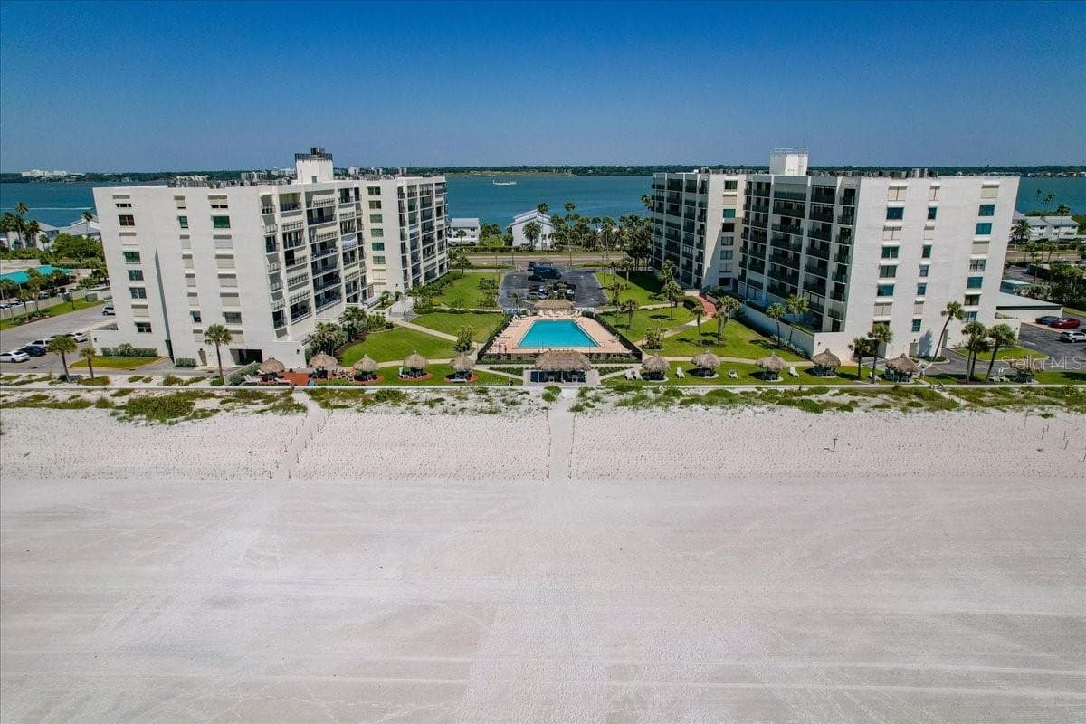 AWARD WINNING SUGARY SAND BEACH! - 1430 GULF BLVD #407, CLEARWATER BEACH
