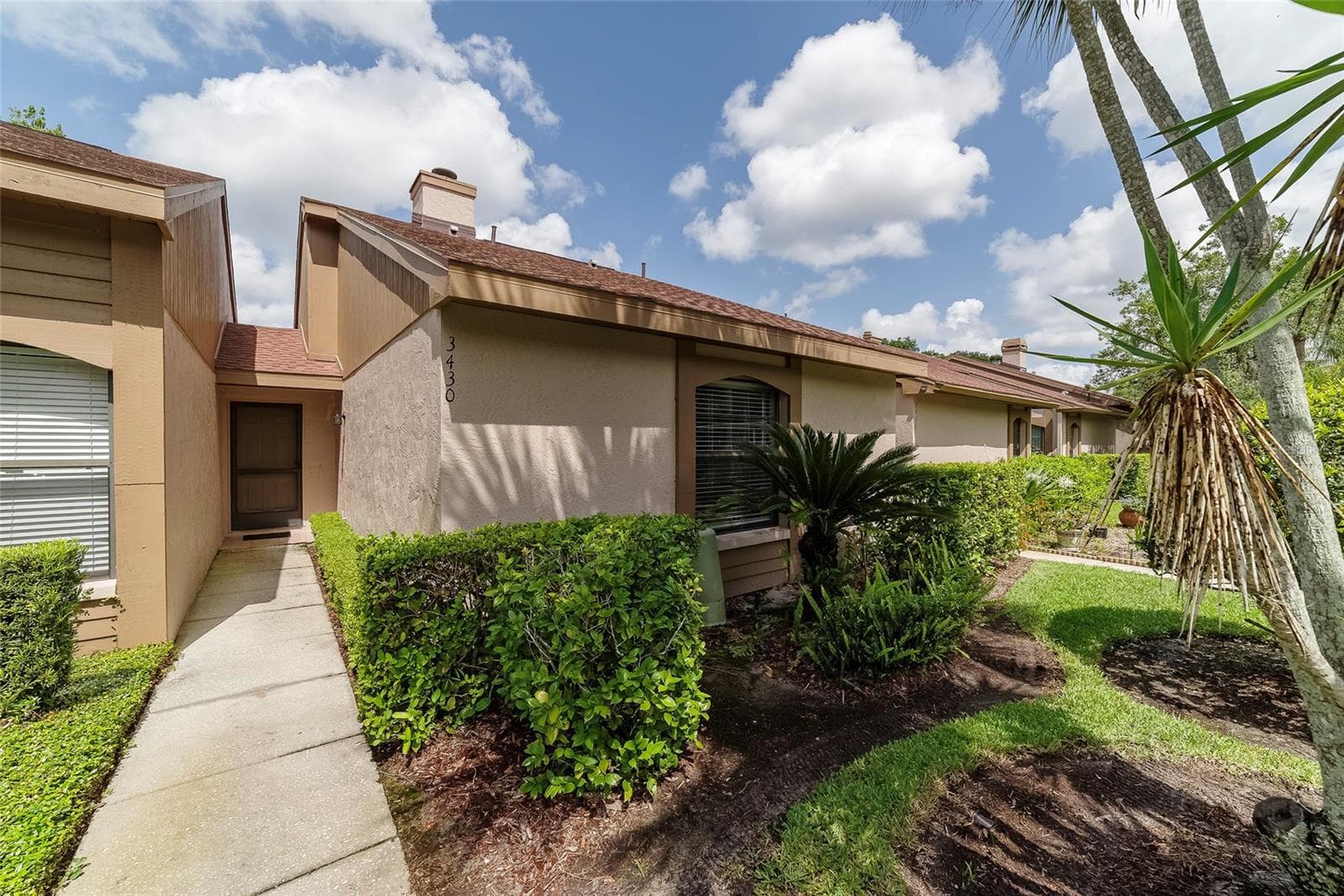 3430 HILLMOOR DR