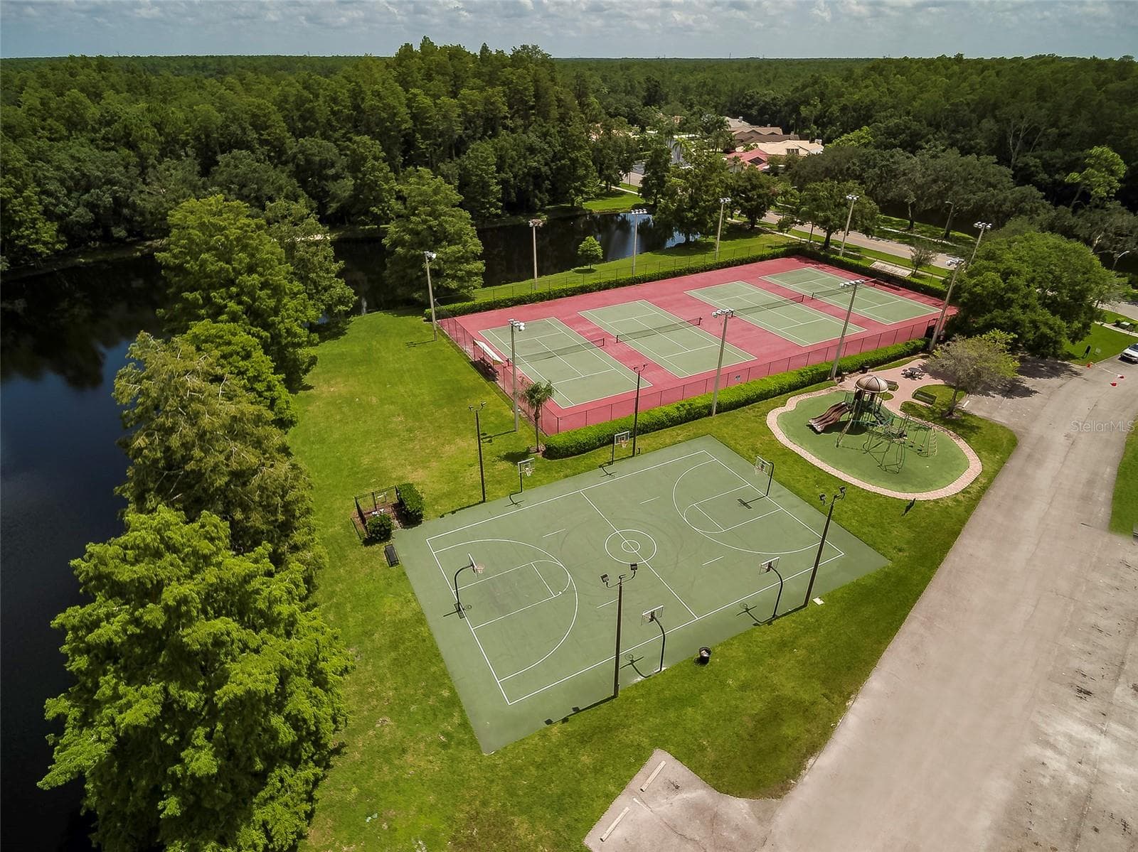 Villa at 3430 HILLMOOR DR, PALM HARBOR, photo 26 of 28
