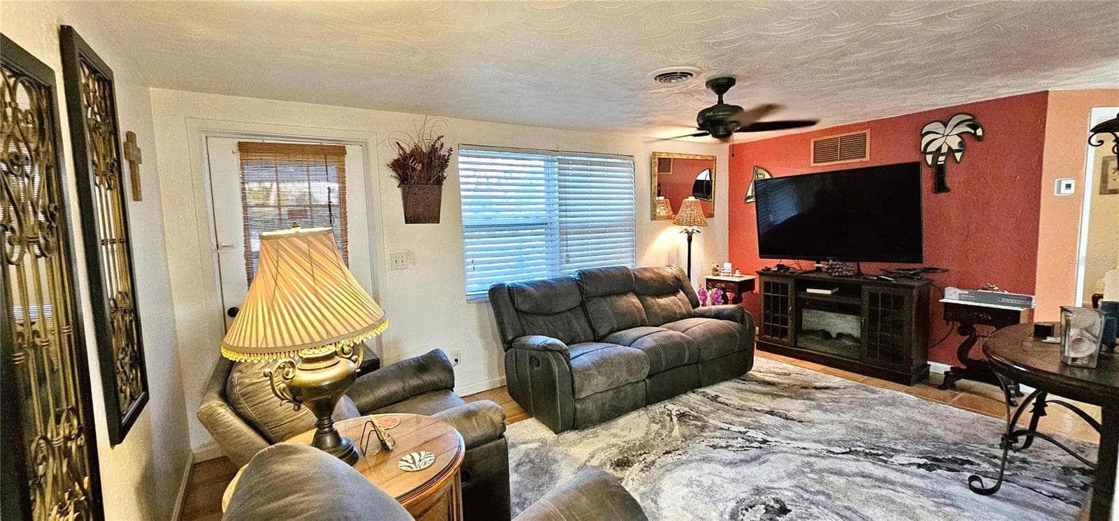 Single Family Residence at 1120 LAMPP DR, ENGLEWOOD, photo 2 of 28