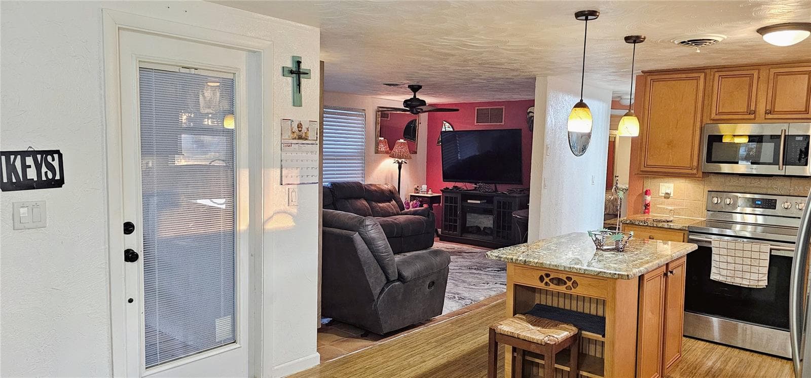 Single Family Residence at 1120 LAMPP DR, ENGLEWOOD, photo 3 of 28