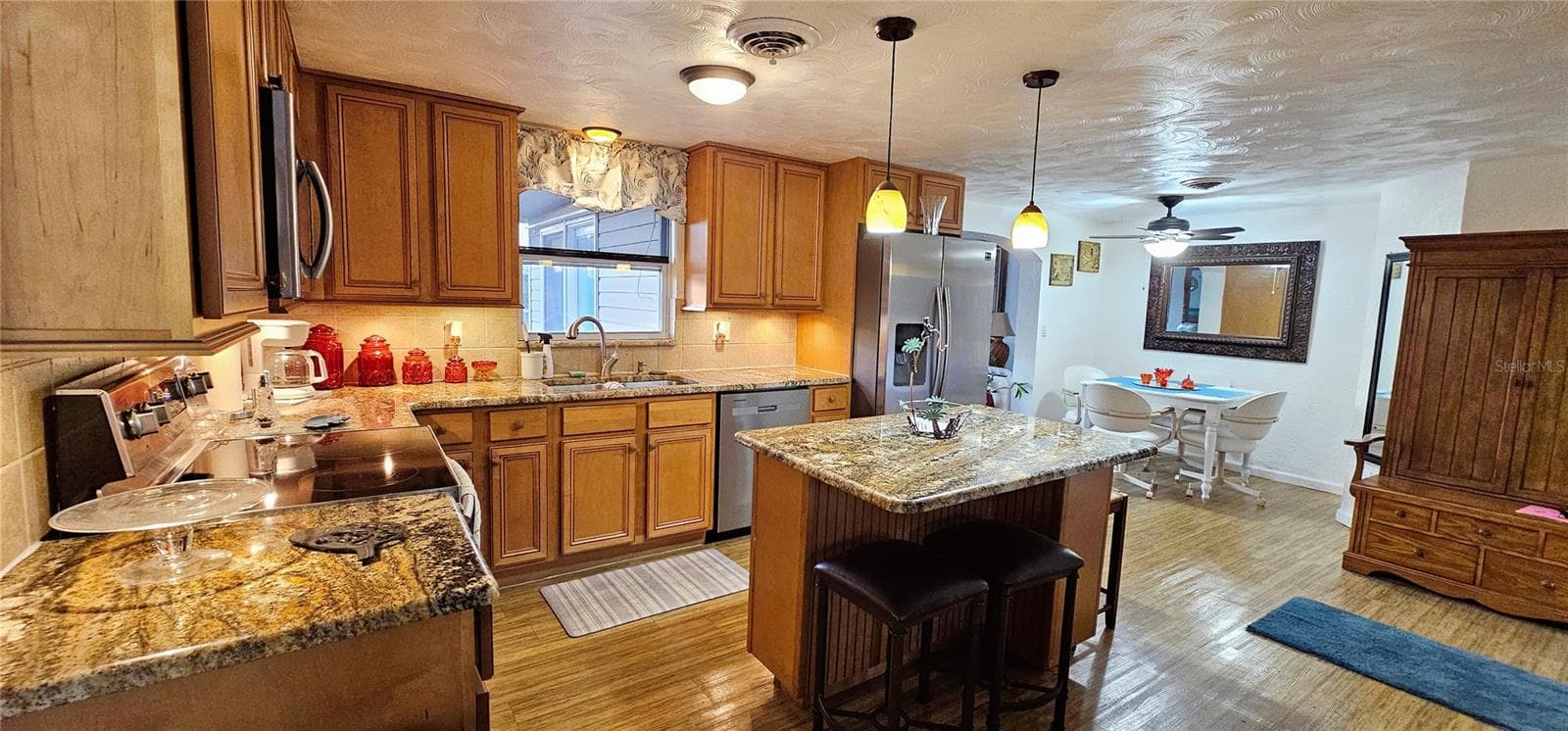 Single Family Residence at 1120 LAMPP DR, ENGLEWOOD, photo 8 of 28