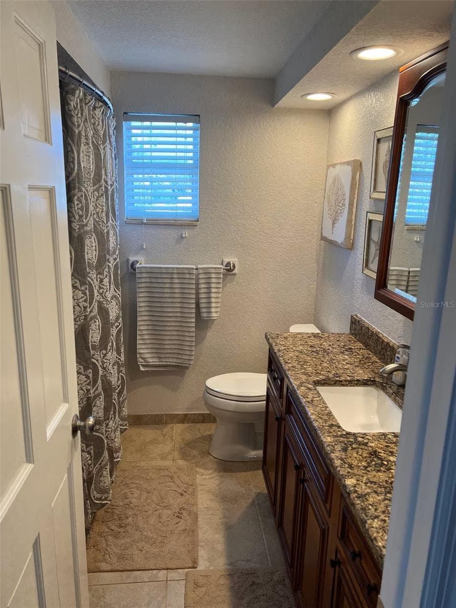Single Family Residence at 6403 EVERGREEN AVE, SEMINOLE, photo 13 of 23