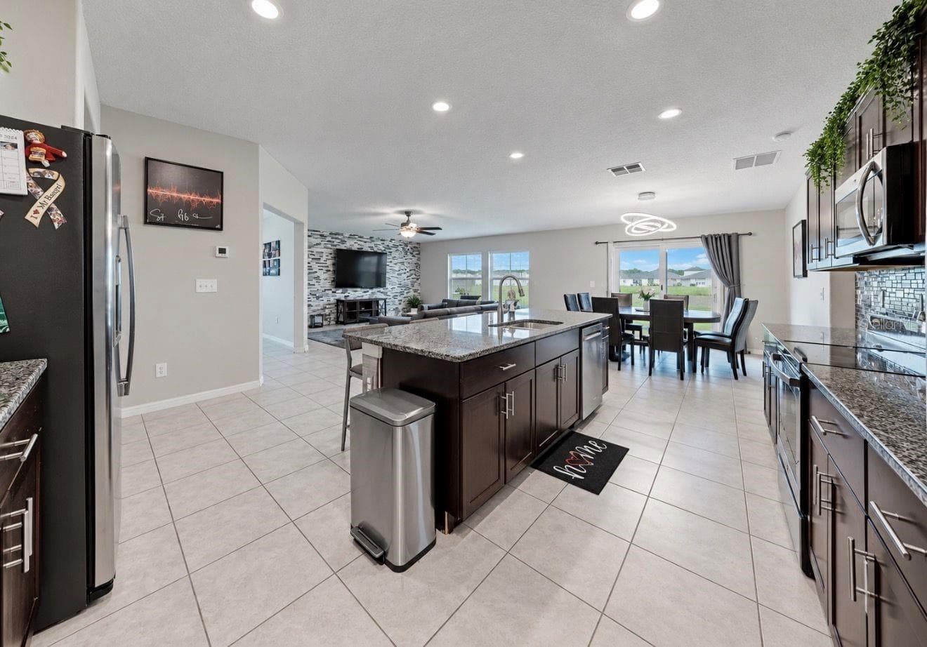 Kitchen - 11911 FIELD THISTLE CT, RIVERVIEW