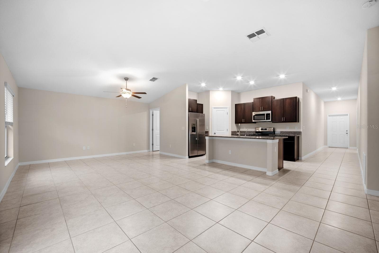 Open Concept Living - 1983 FAN ALOE WAY, RUSKIN
