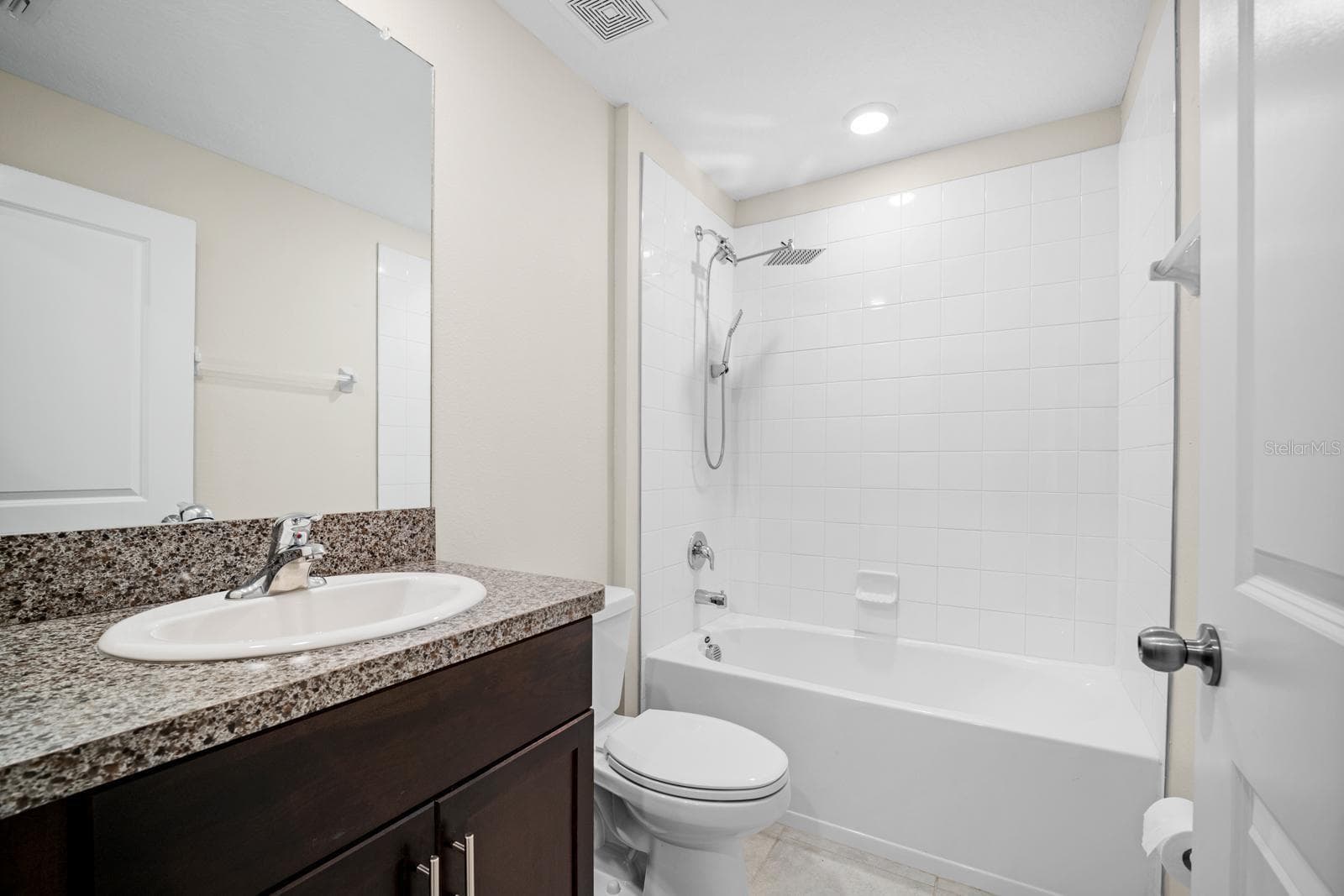 Guest Bathroom - 1983 FAN ALOE WAY, RUSKIN