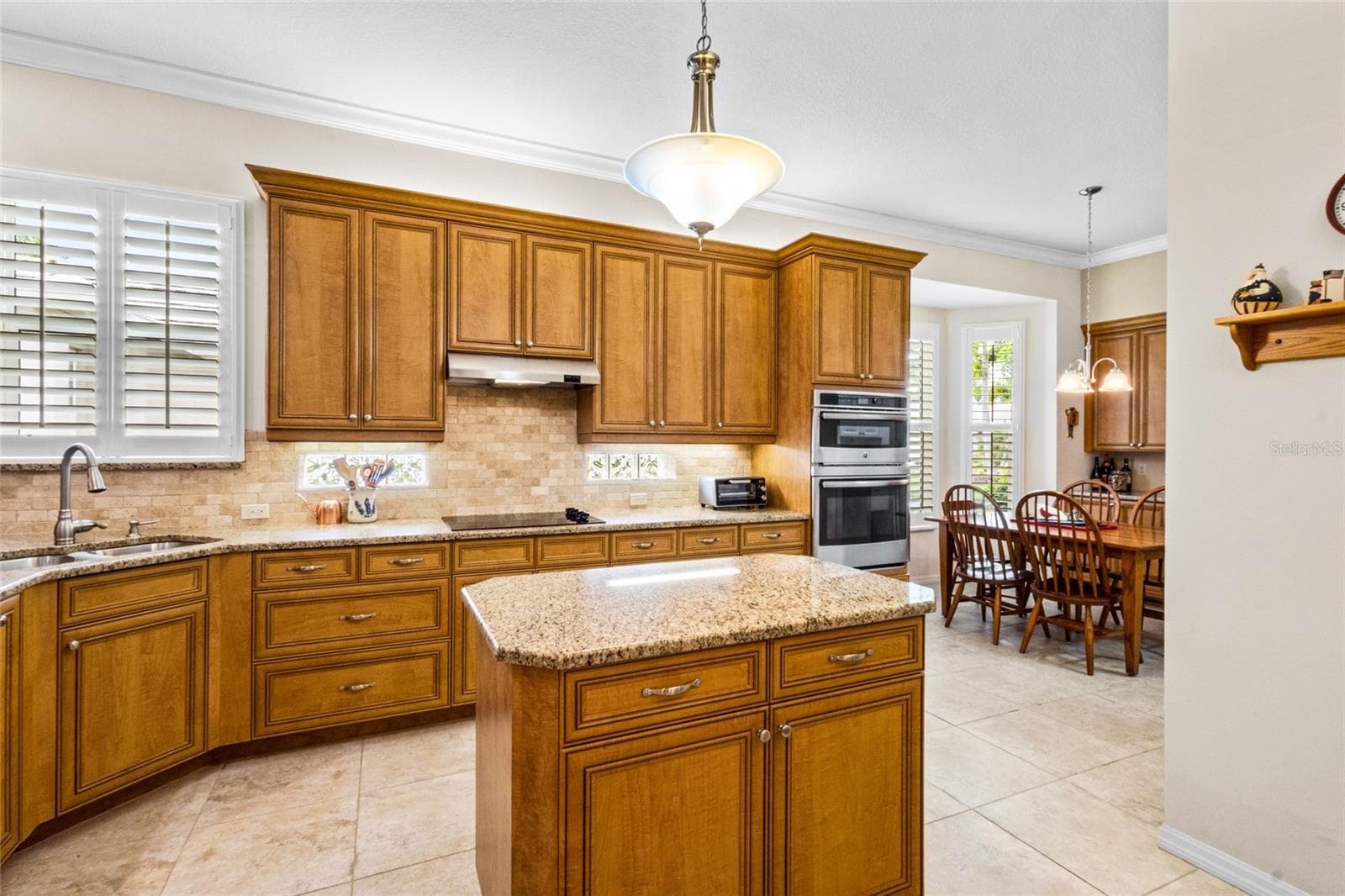 Single Family Residence at 1821 LANCASHIRE DR, VENICE, photo 2 of 63