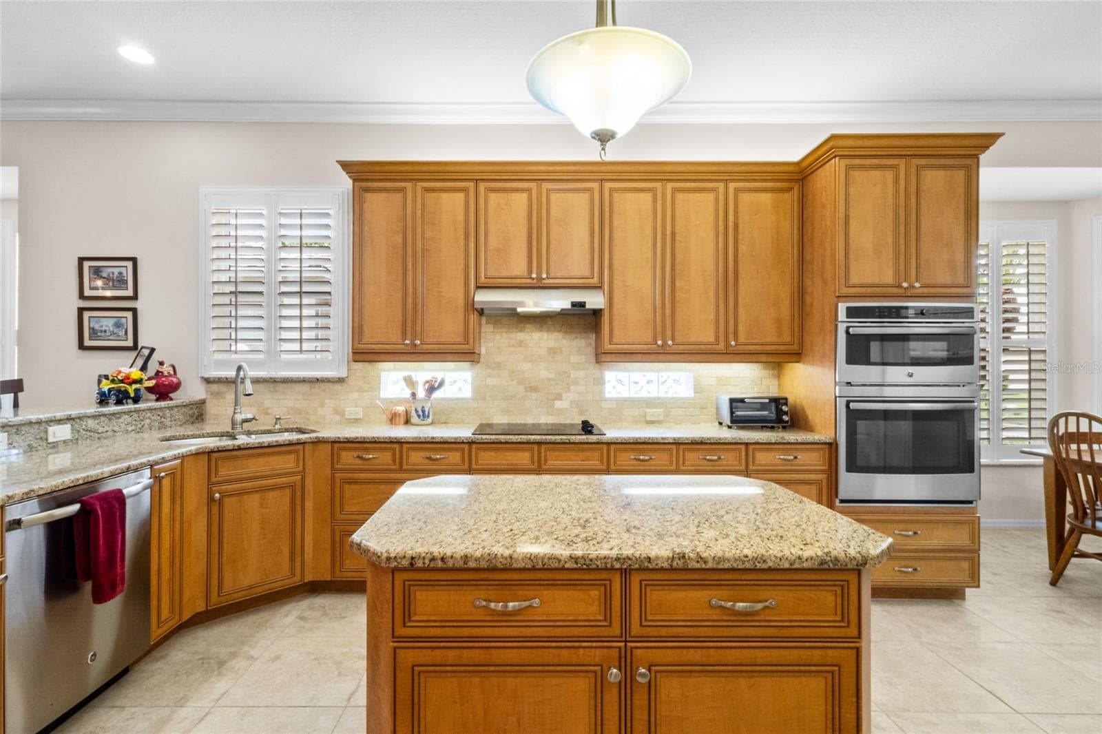 Single Family Residence at 1821 LANCASHIRE DR, VENICE, photo 5 of 63
