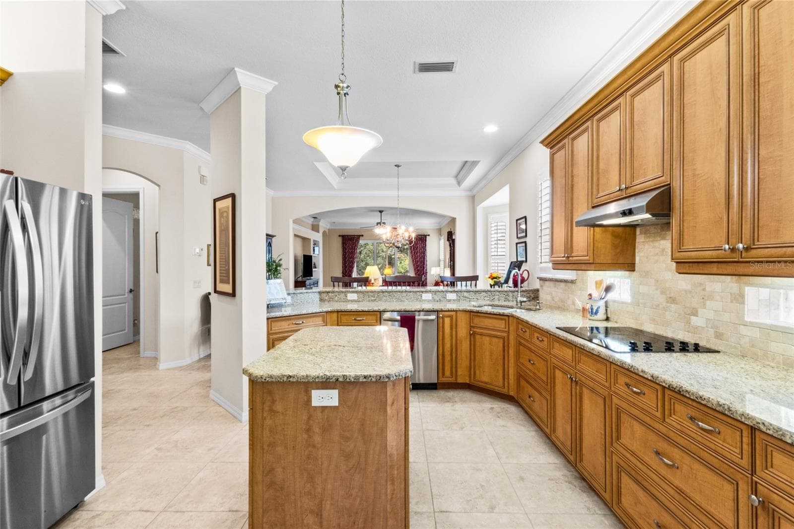 Single Family Residence at 1821 LANCASHIRE DR, VENICE, photo 6 of 63