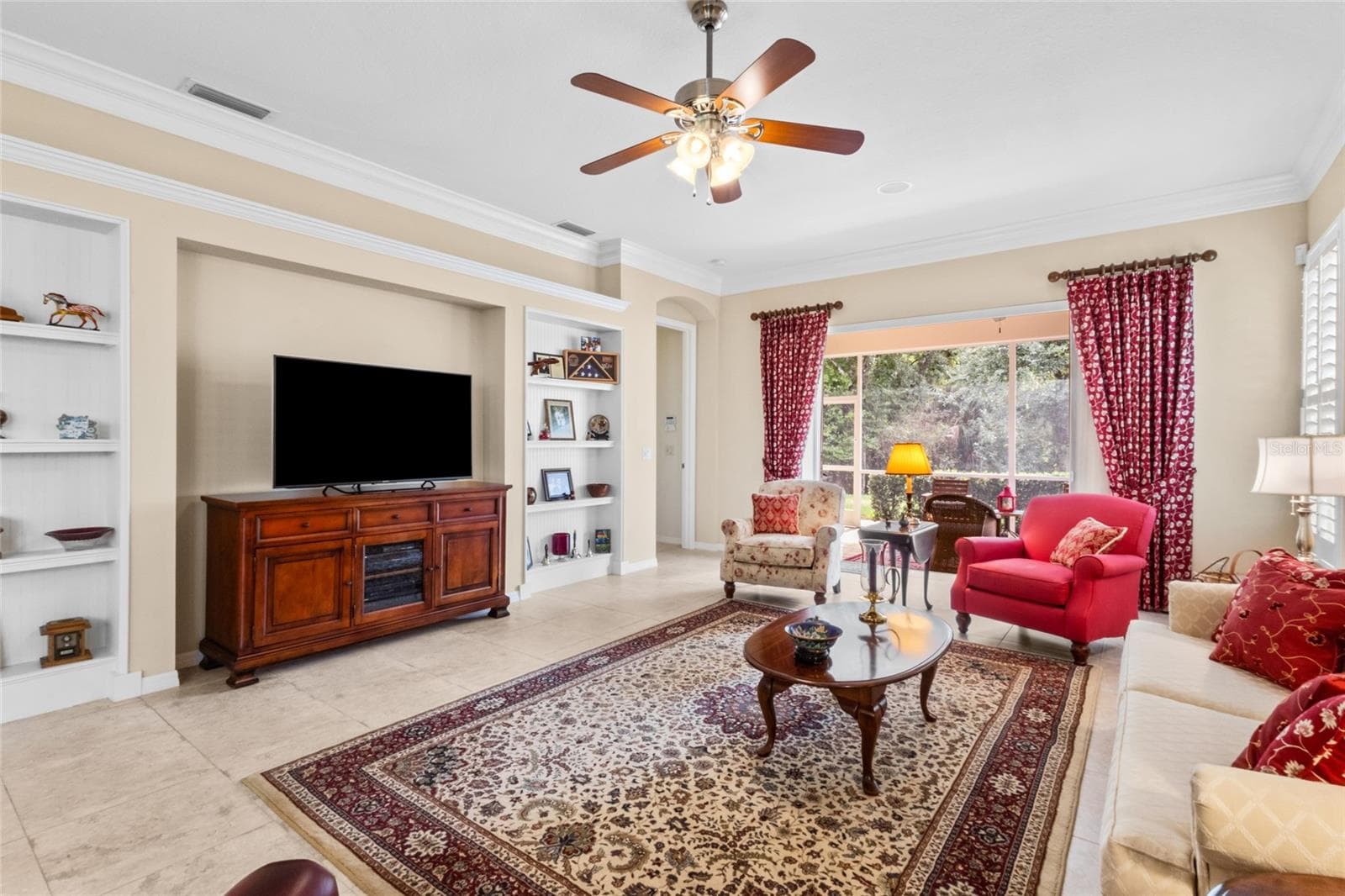 Single Family Residence at 1821 LANCASHIRE DR, VENICE, photo 15 of 63