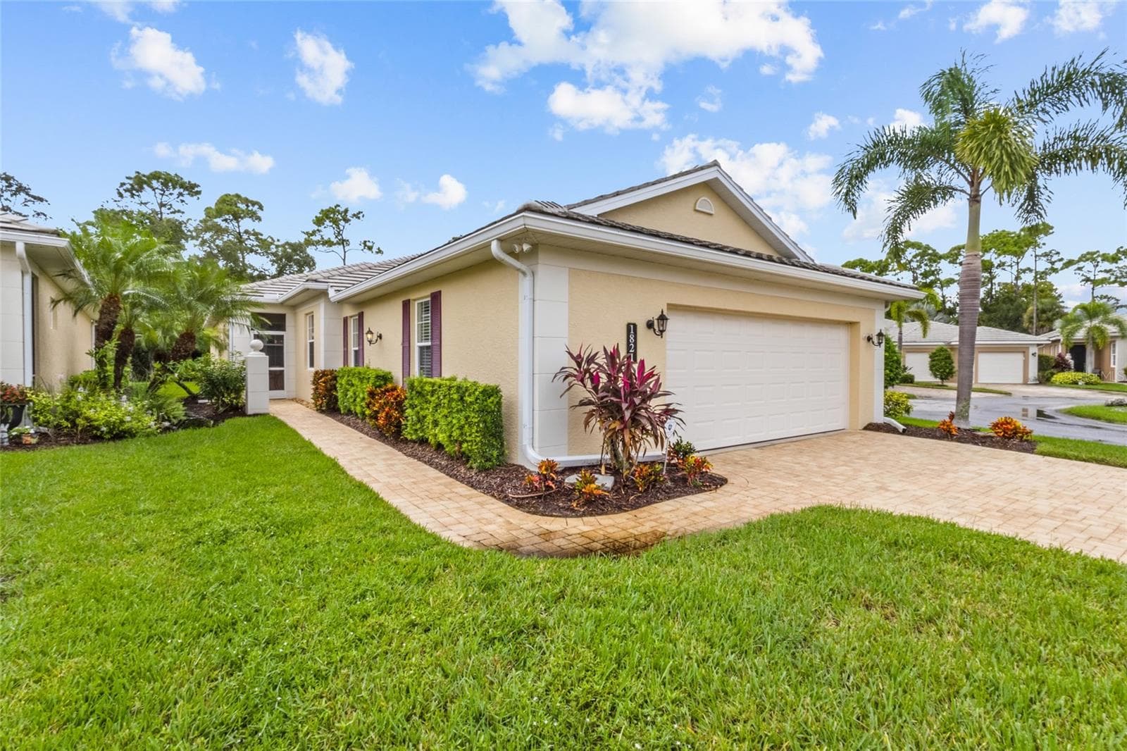 Single Family Residence at 1821 LANCASHIRE DR, VENICE, photo 35 of 63