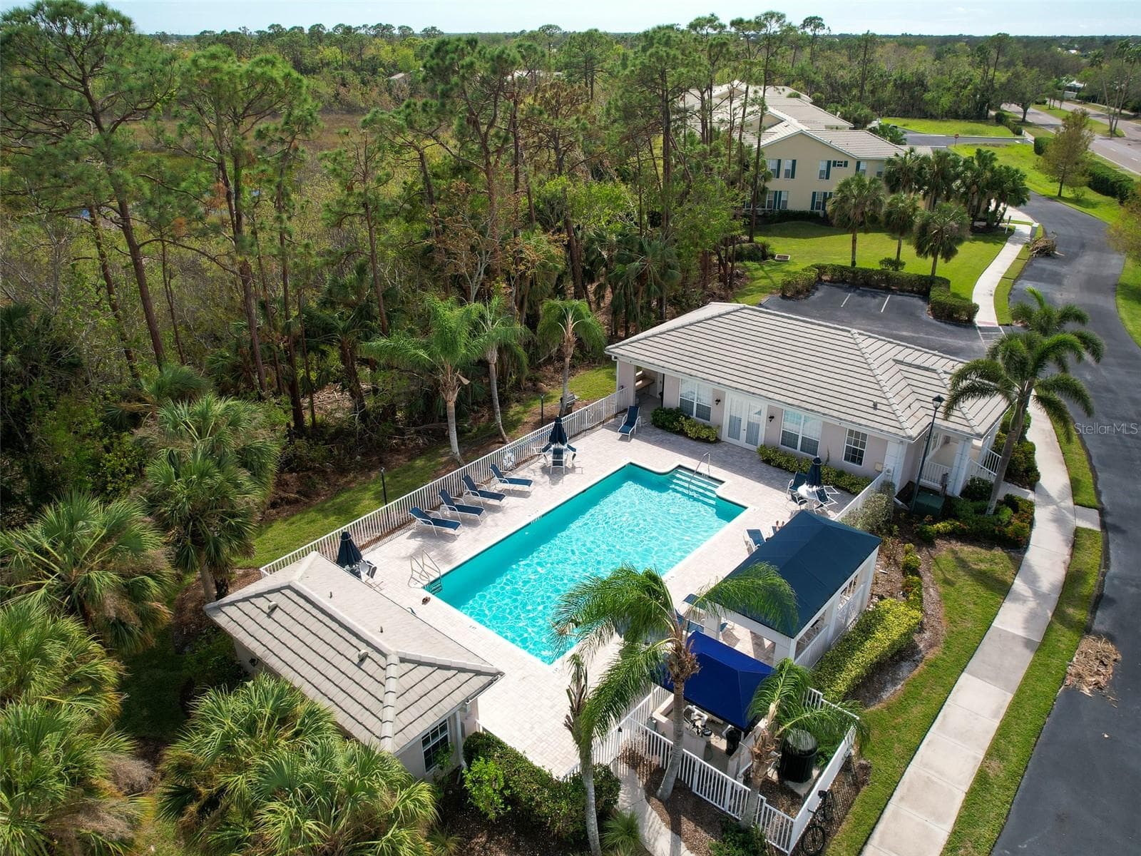 Single Family Residence at 1821 LANCASHIRE DR, VENICE, photo 46 of 63