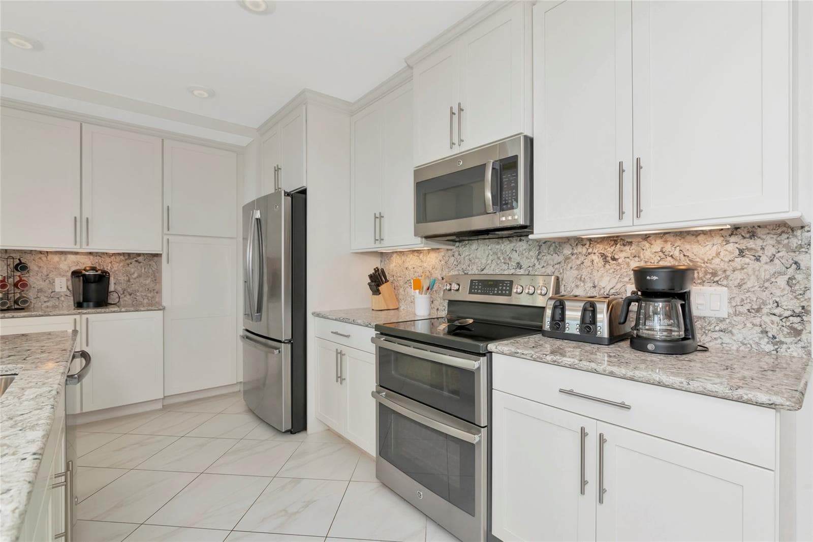 Condominium at 395 ARUBA CIR #203, BRADENTON, photo 12 of 56
