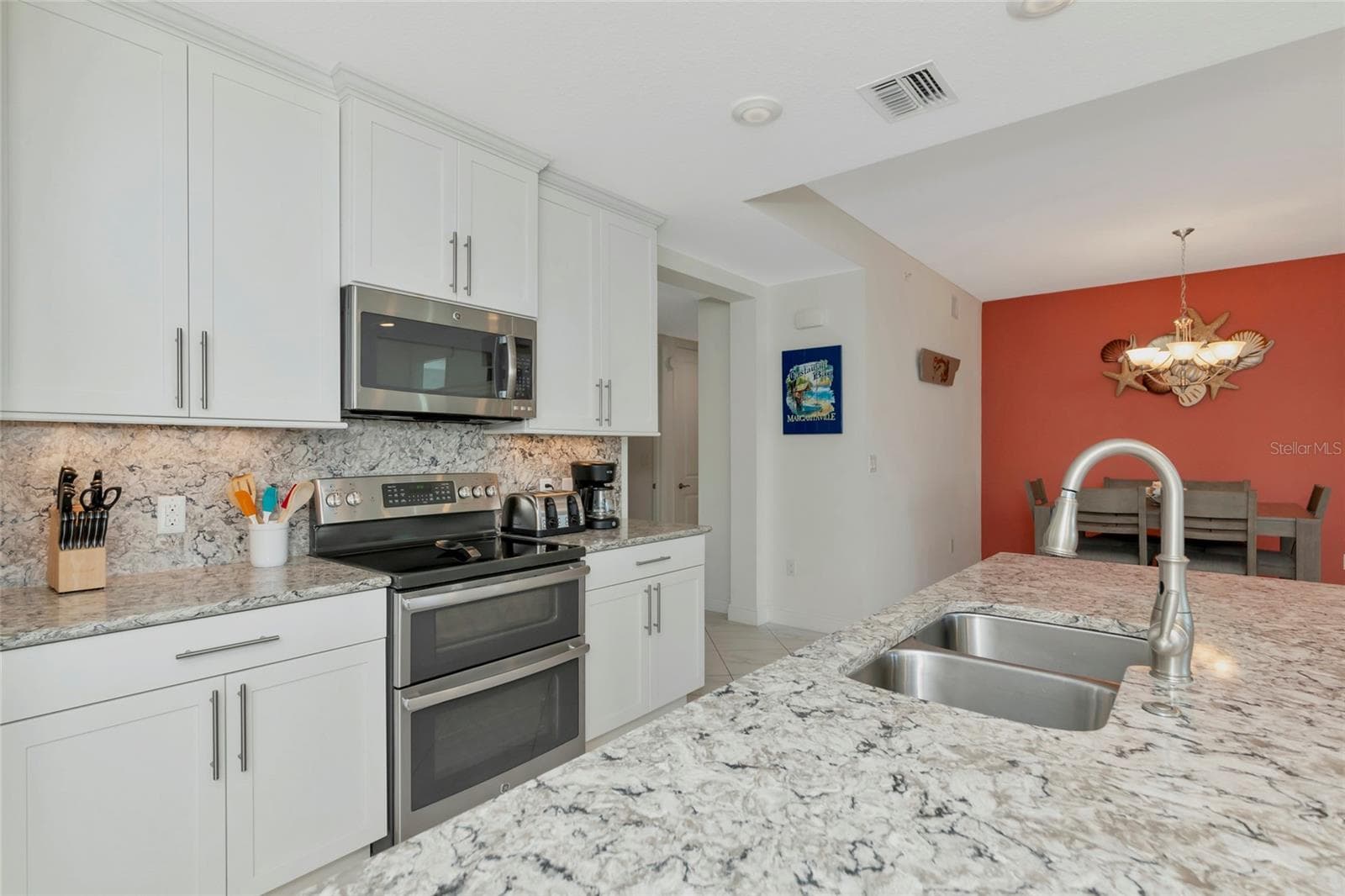 Condominium at 395 ARUBA CIR #203, BRADENTON, photo 14 of 56
