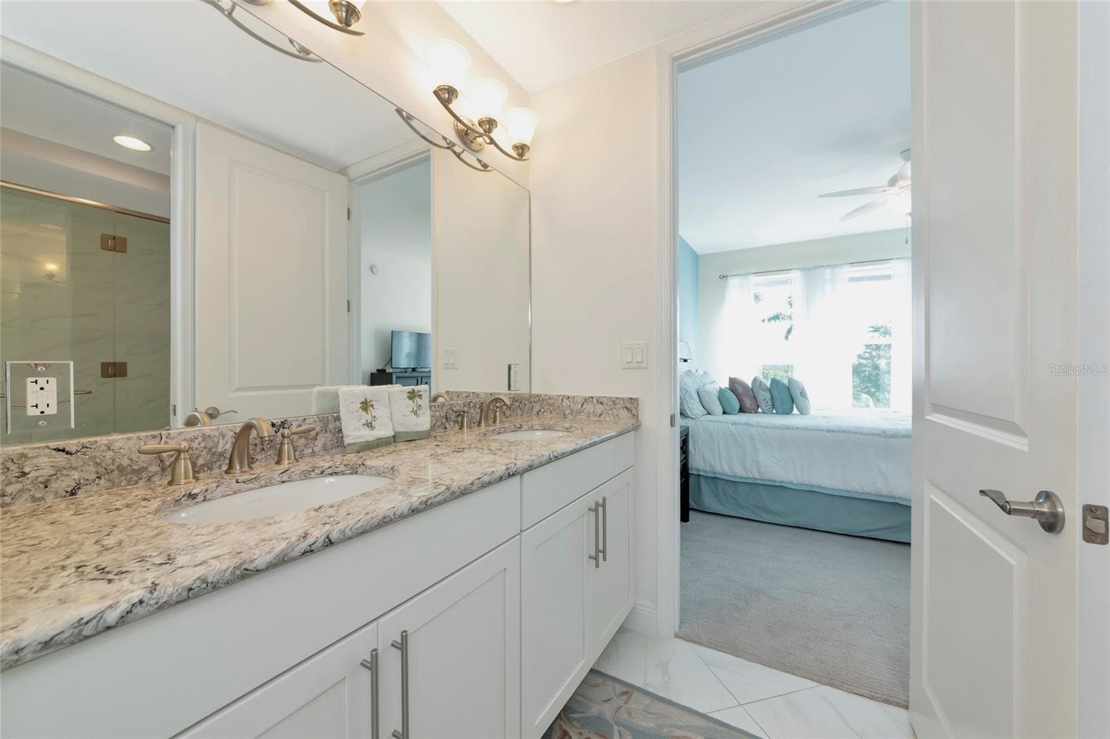 Primary en suite - 395 ARUBA CIR #203, BRADENTON