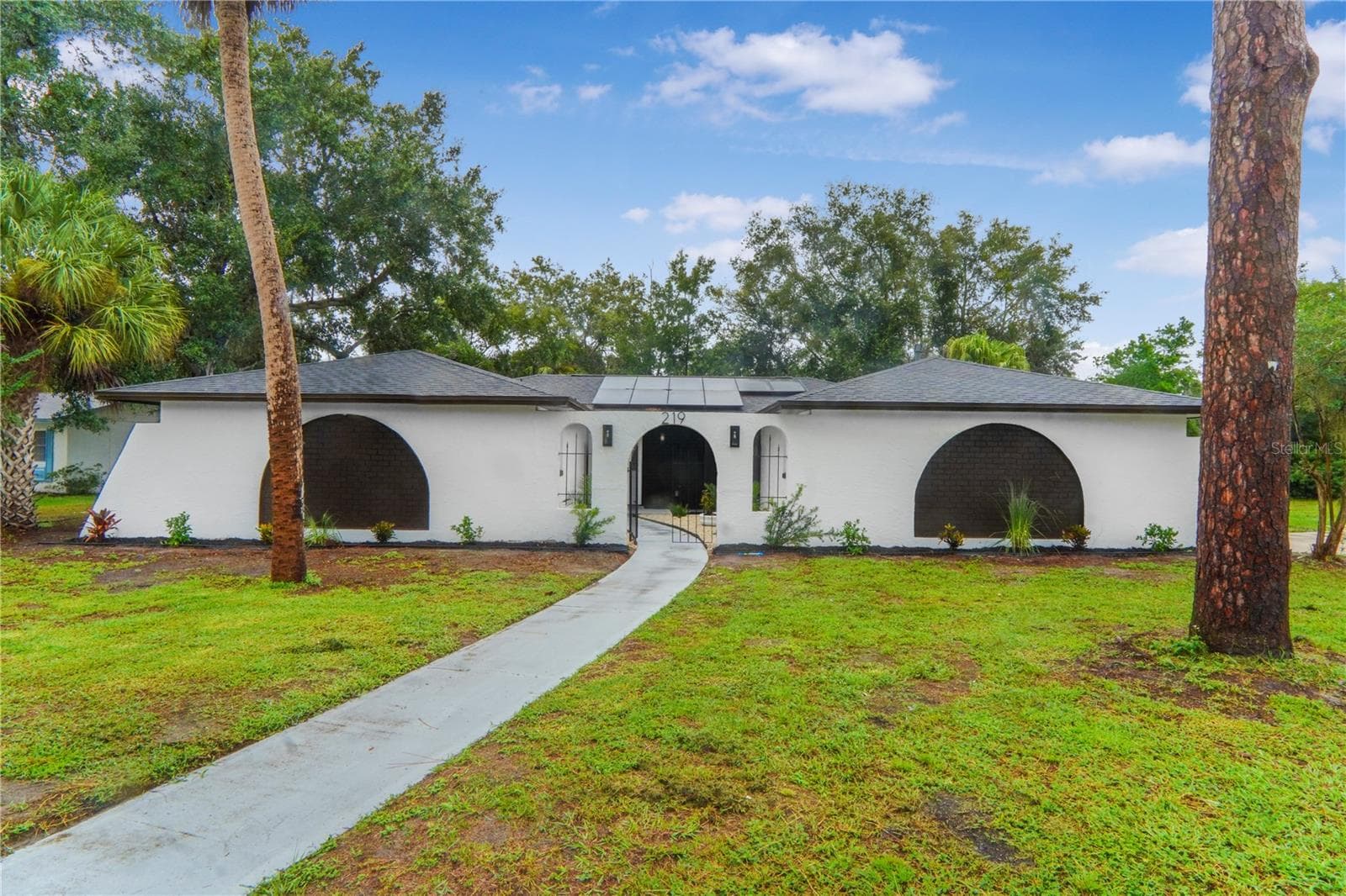 219 SHERIDAN AVE