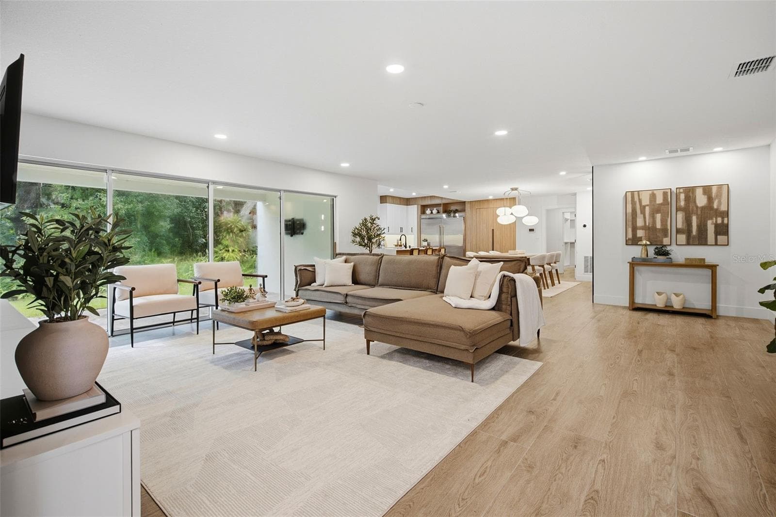 Single Family Residence at 104 E 1ST AVE, WINDERMERE, photo 6 of 54